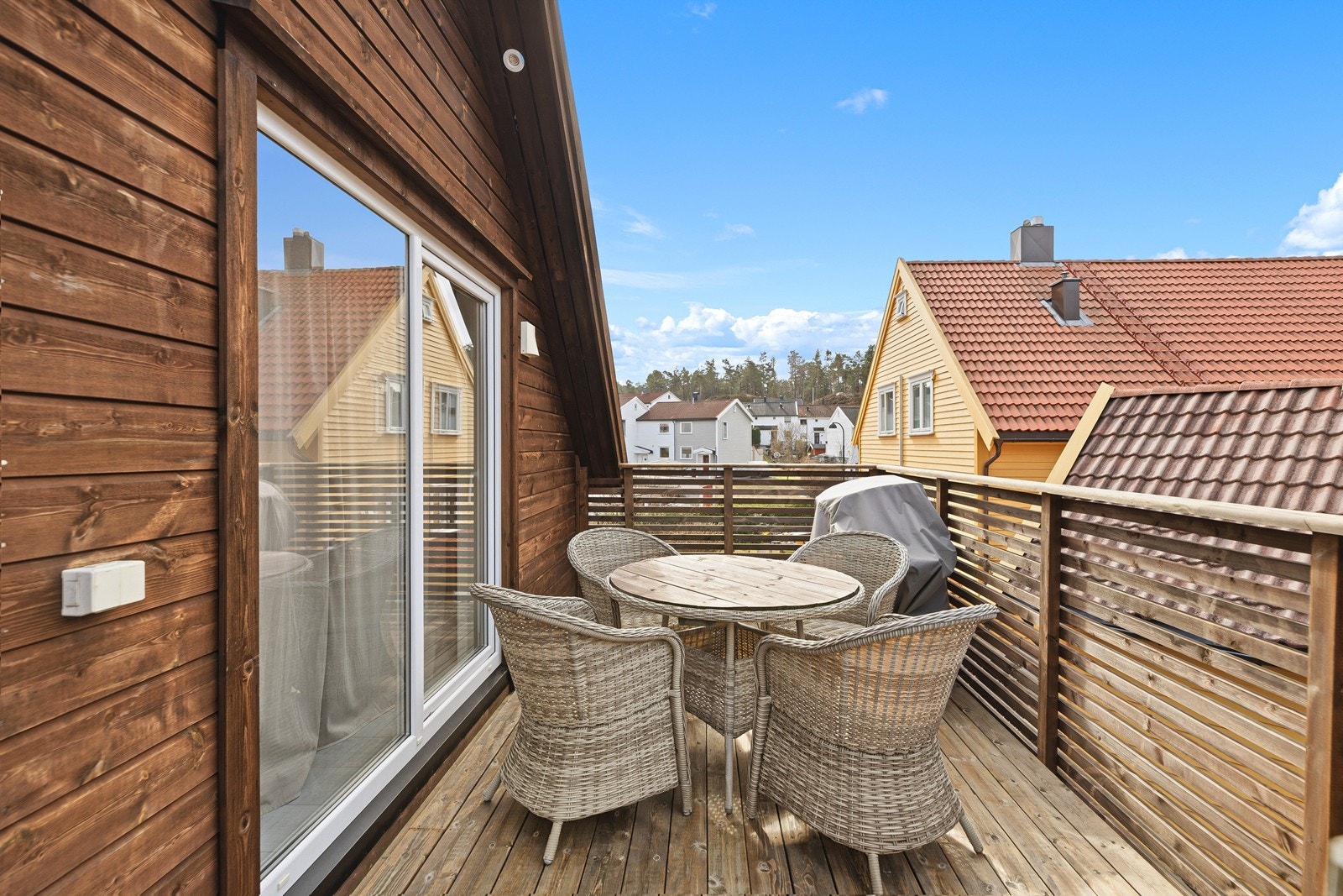 Solrike uteplasser Galleribilde