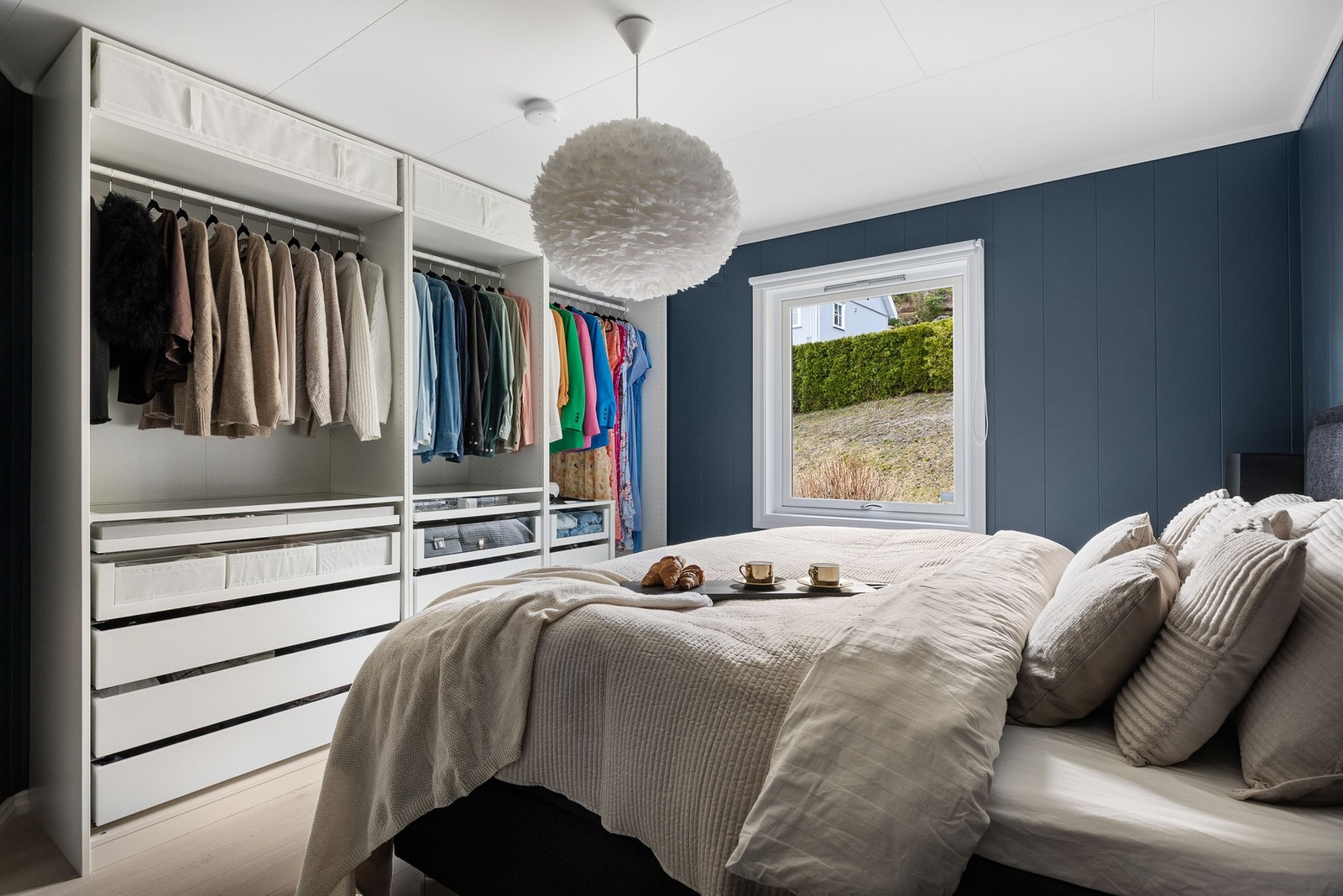 Her kan man enkelt holde oversikten over klær og tilbehør. Galleribilde