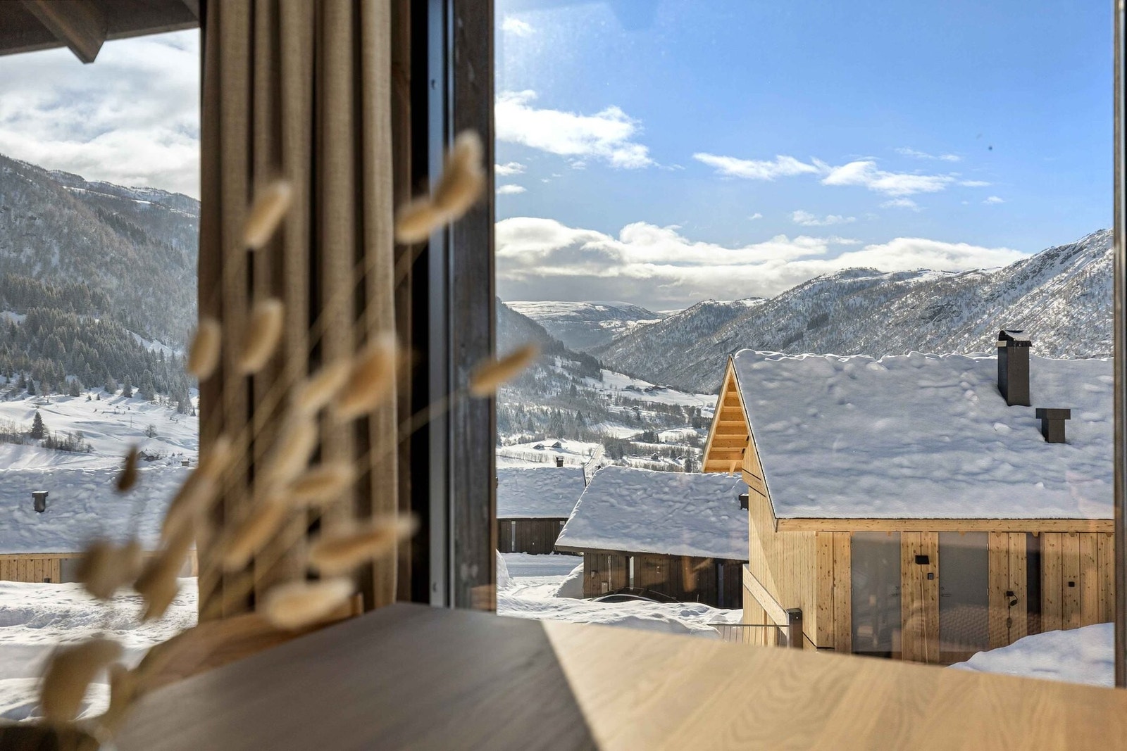 Flott utsikt fra stue/spisestue Galleribilde