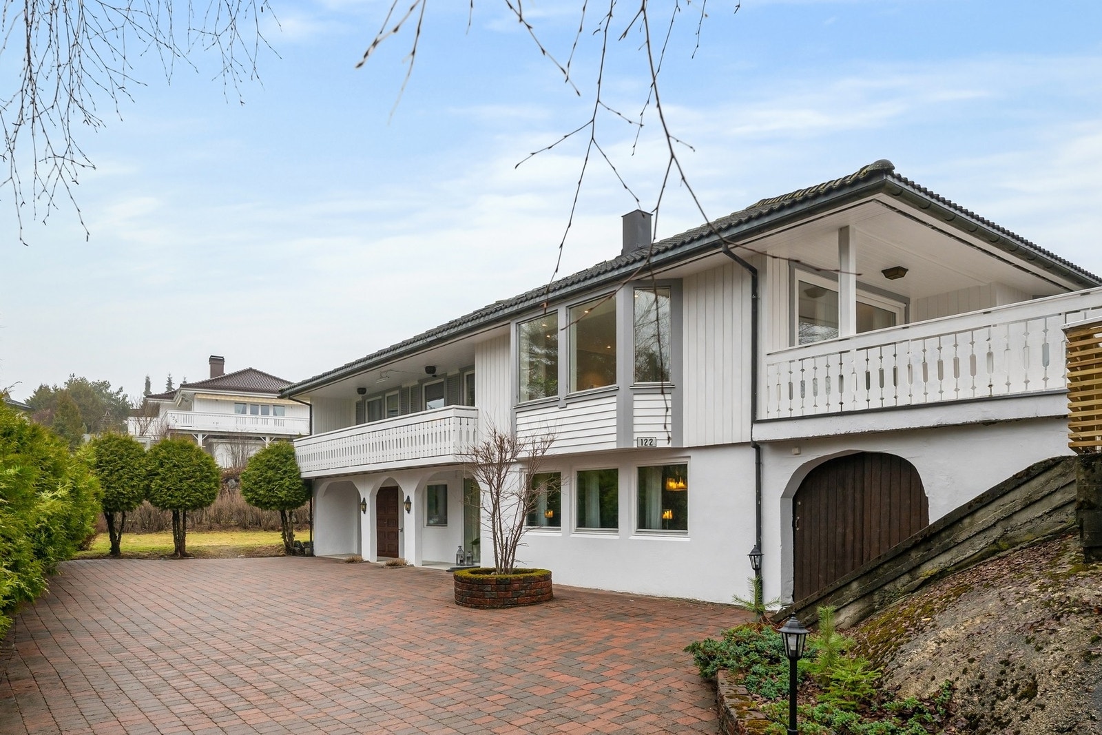 Fin innholdsrik enebolig Galleribilde