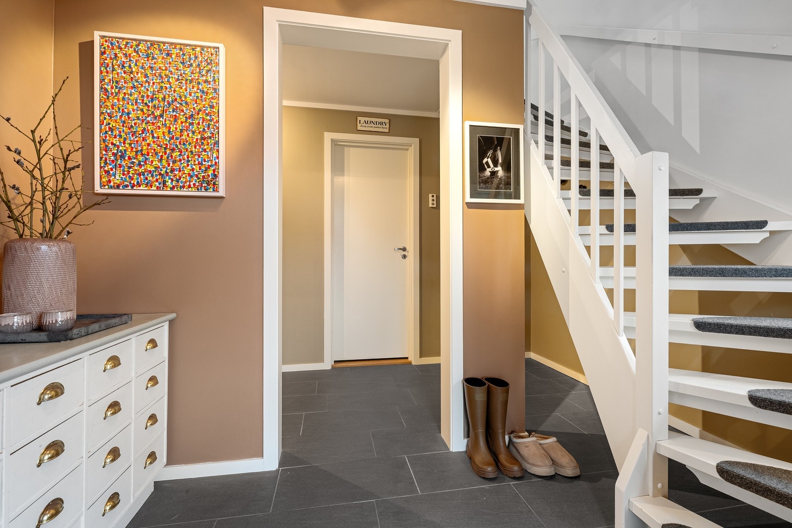 Entré/gang Galleribilde