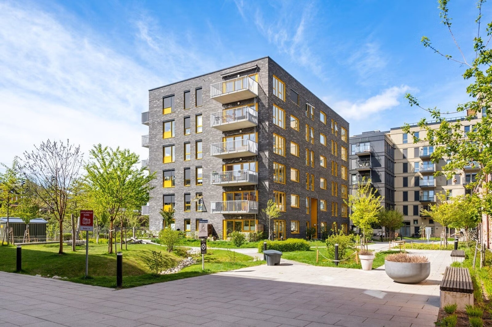 Fasade - Ettertraktede Rolf Hofmos gate 6 Galleribilde