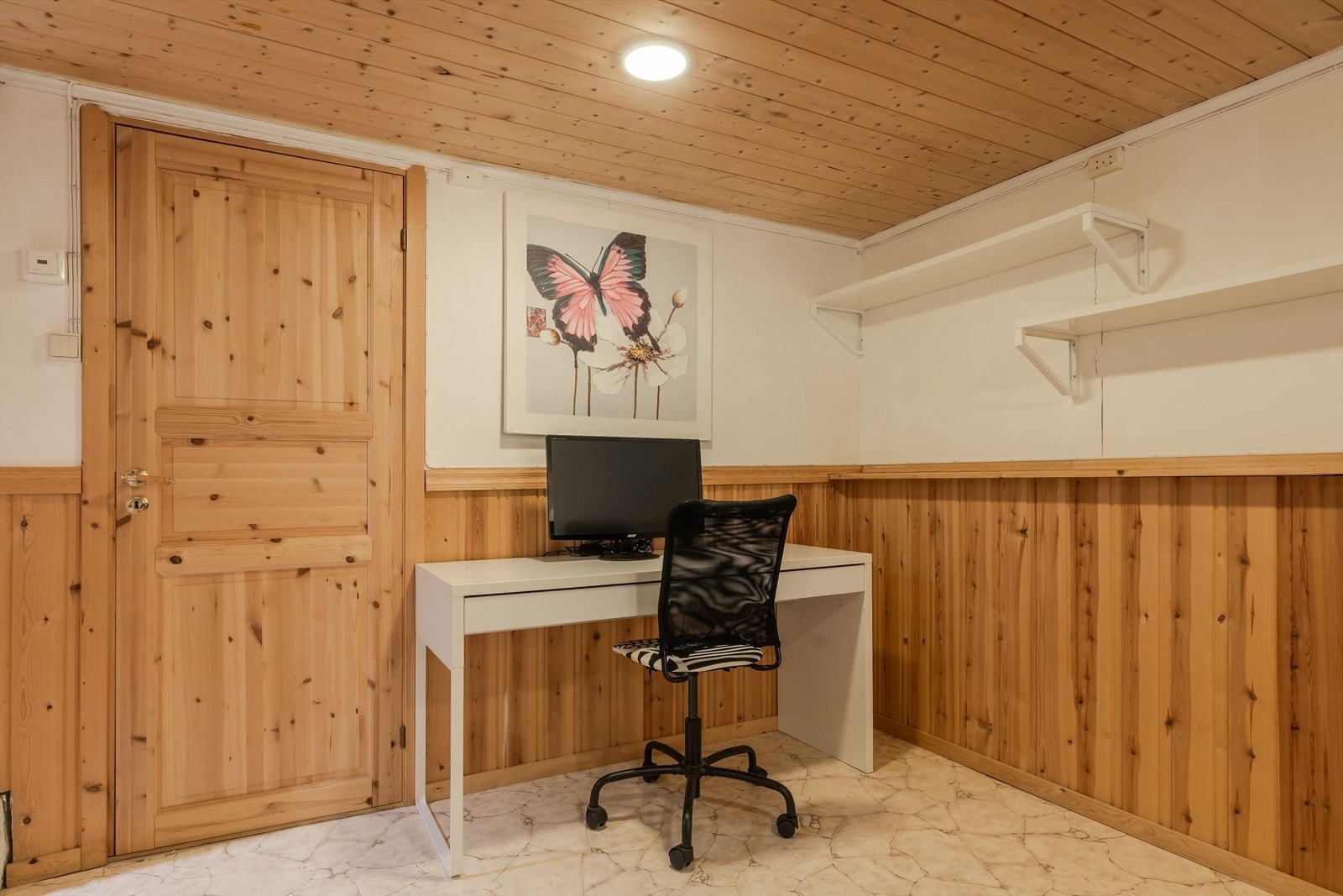 Nede i kjelleren har du rikelig med bodplass, de tre bodene er til sammen ca. 30m². Galleribilde