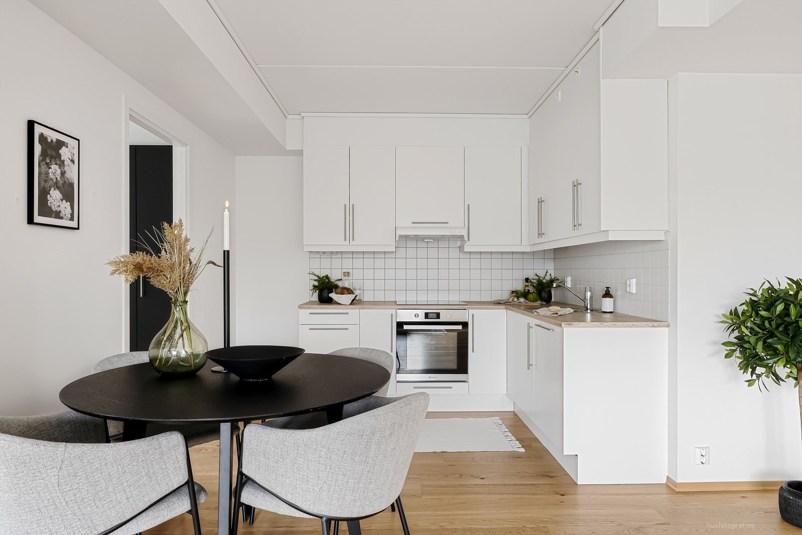 God plass til både spisestoler og bord! Galleribilde