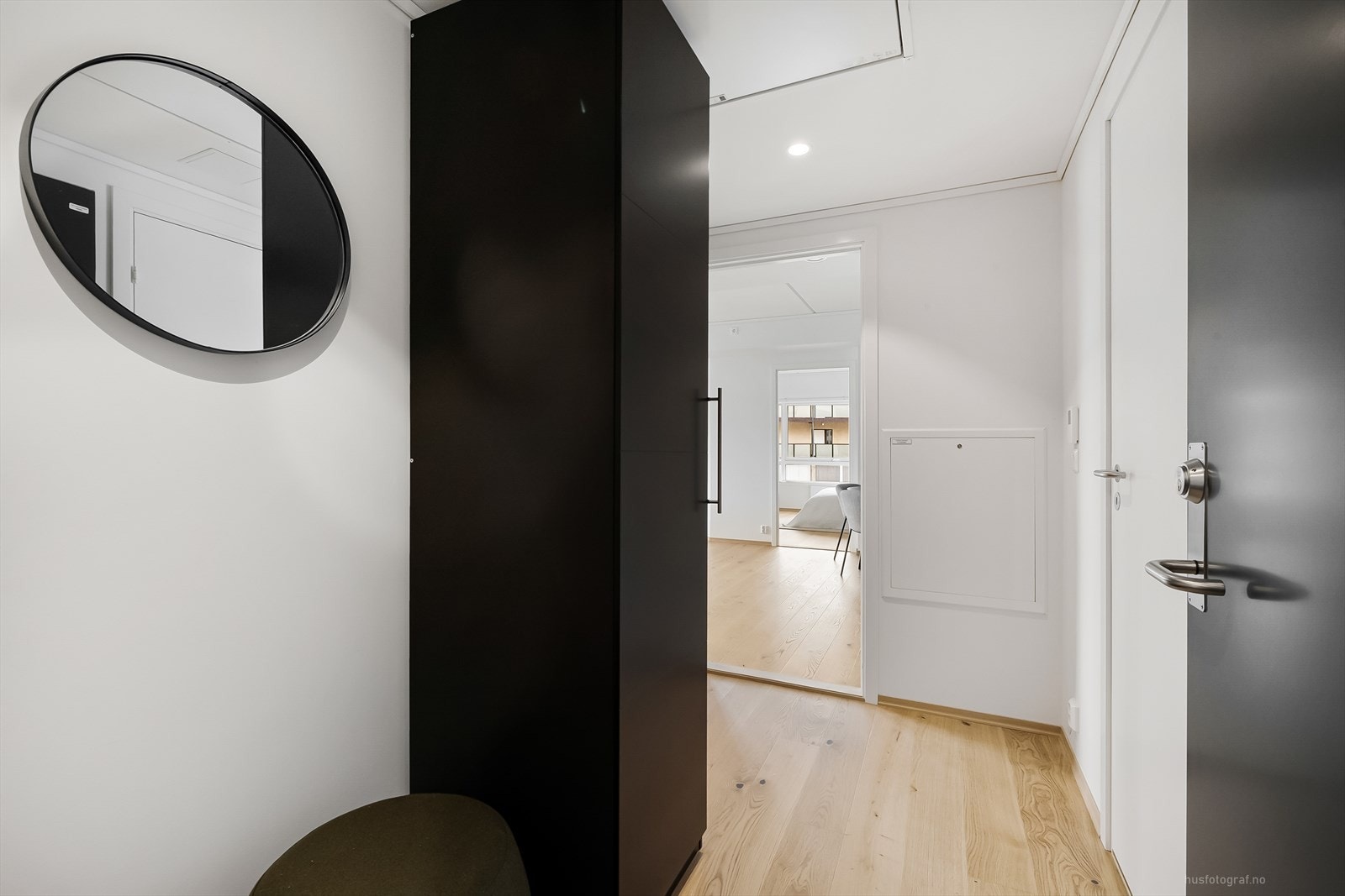 Vannbåren gulvvarme som reguleres via romtermostater gir et behagelig inneklima! Galleribilde