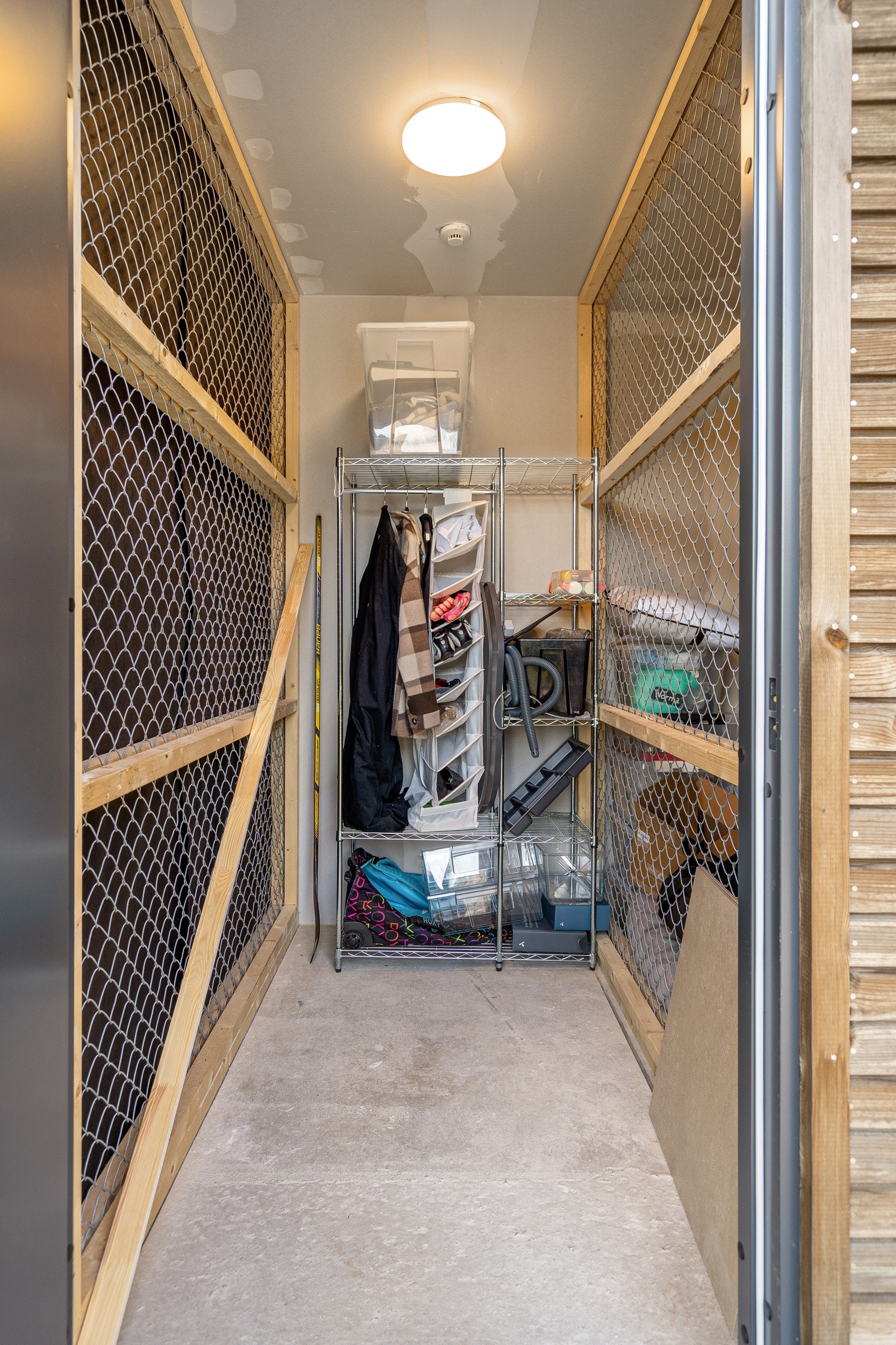 Leiligheten har også egen praktisk bod Galleribilde