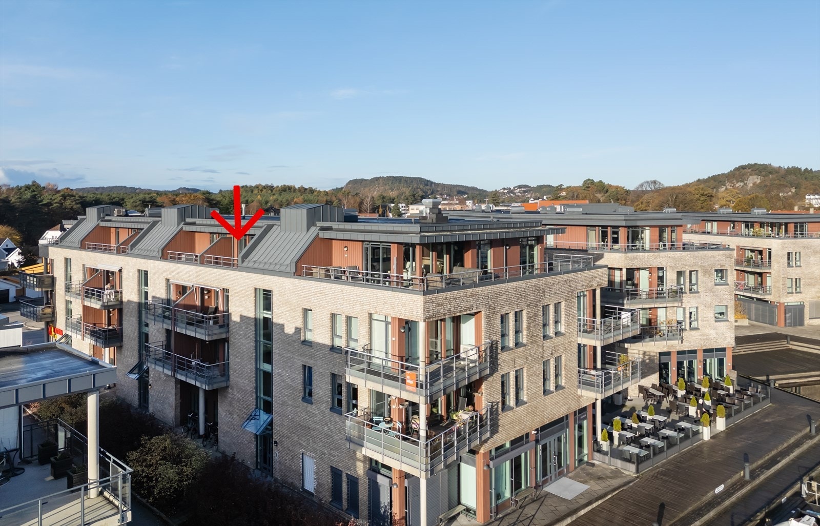 Terrasse tilhørende, rett ut i fra hovedsoverom Galleribilde