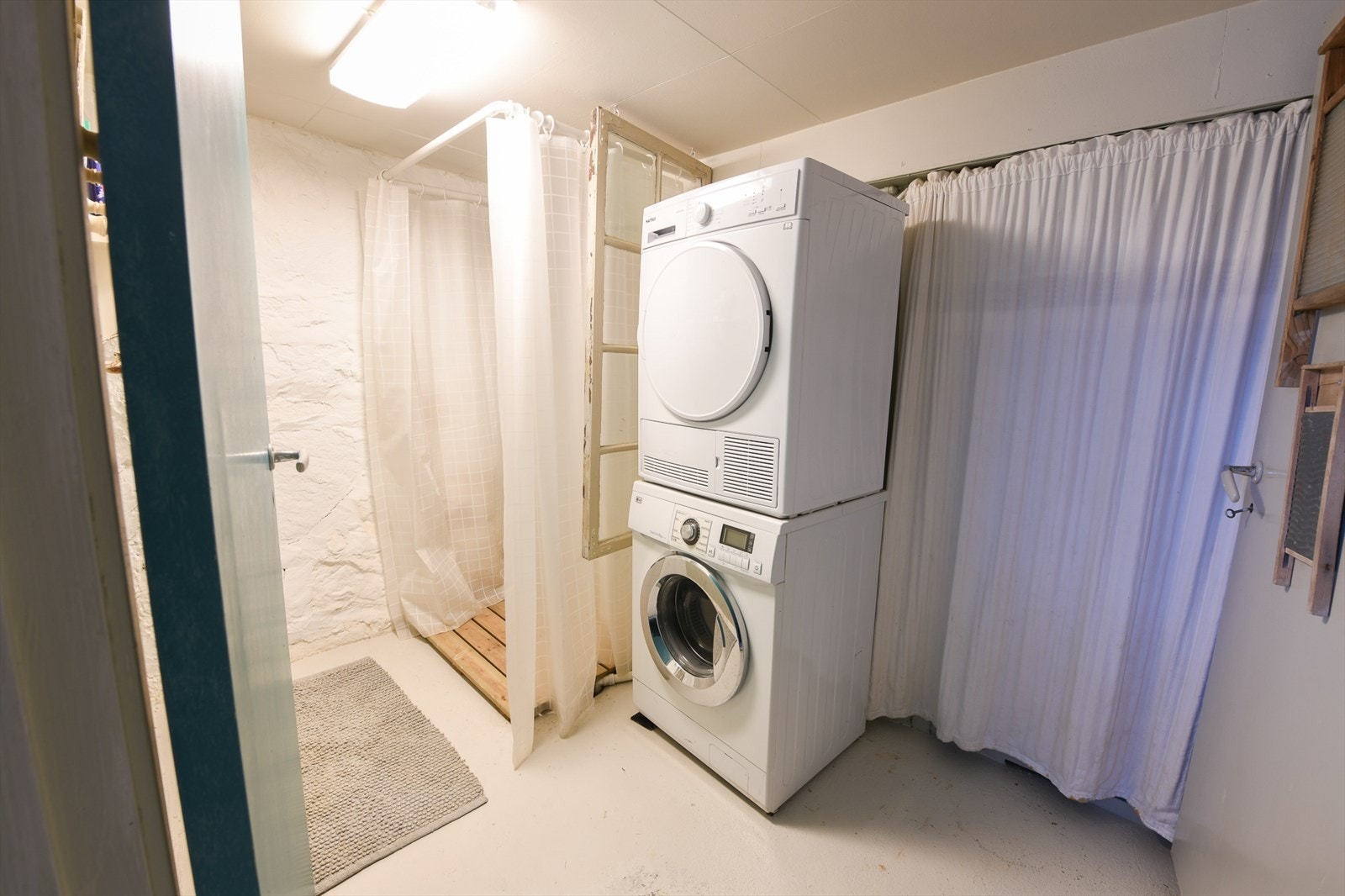 Vaskerom m/dusjhjørne Galleribilde