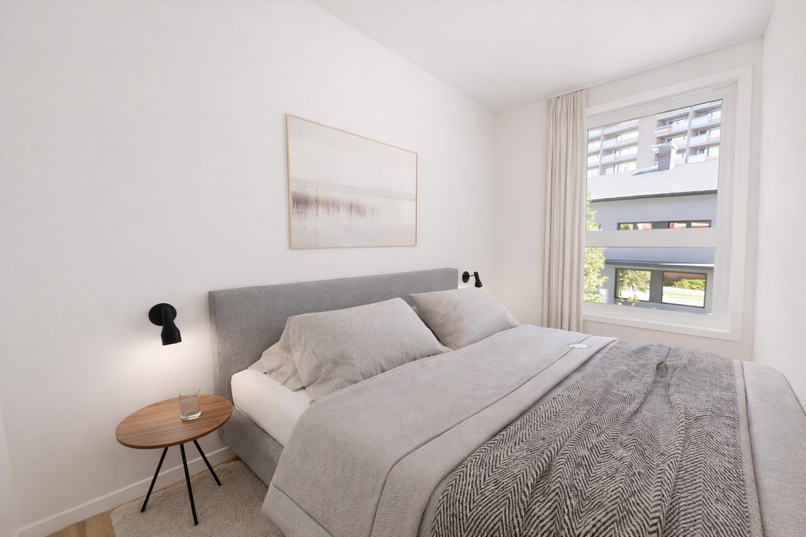 Hovedsoverom med dør på hver side. Plass til større dobbelseng og skyvedørsgarderobe. Bildet er en 3D-visualisering av den aktuelle leiligheten Galleribilde