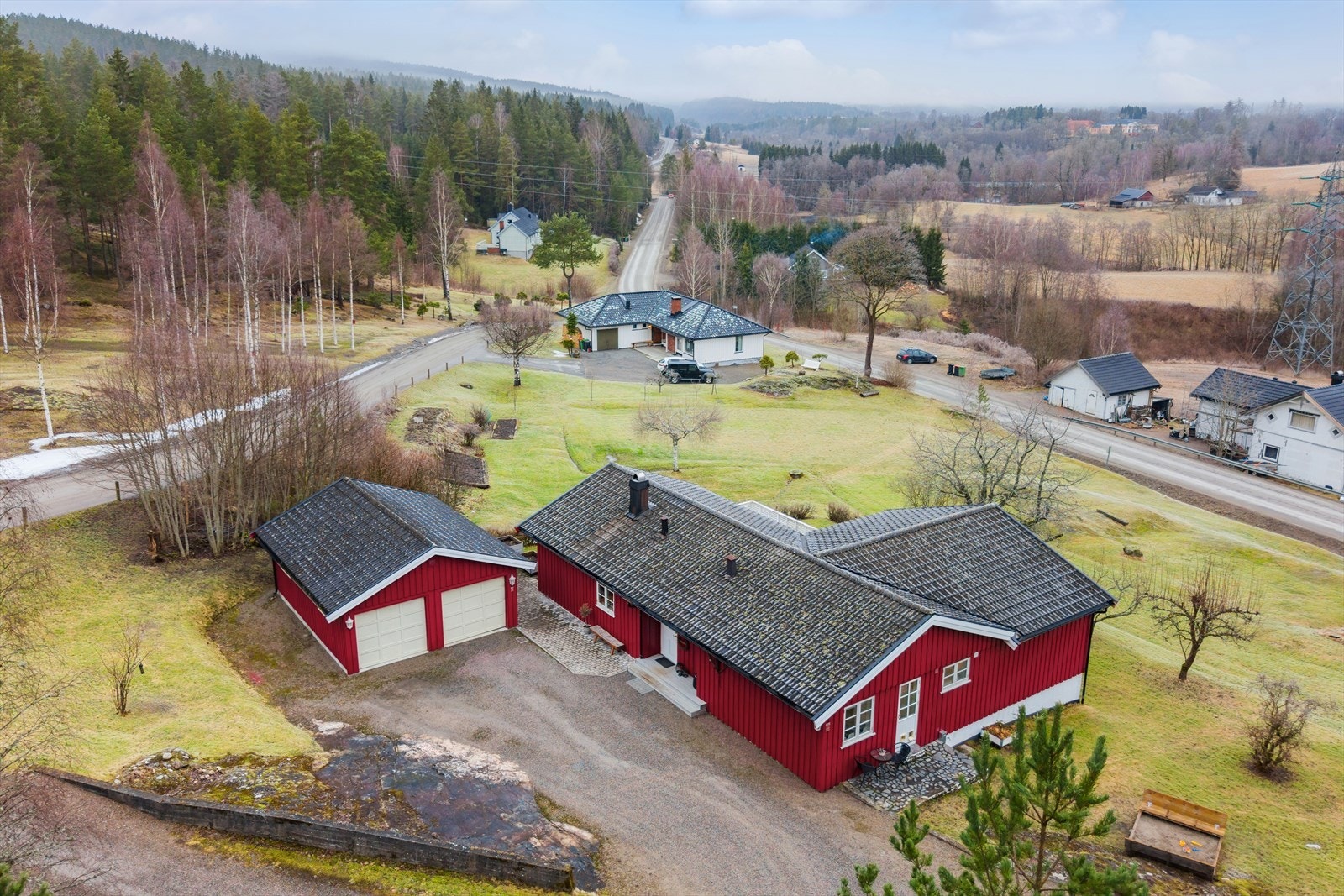 DNB Eiendom v/Roger Halvorsen har gleden av å presentere Hynivegen 263! Galleribilde