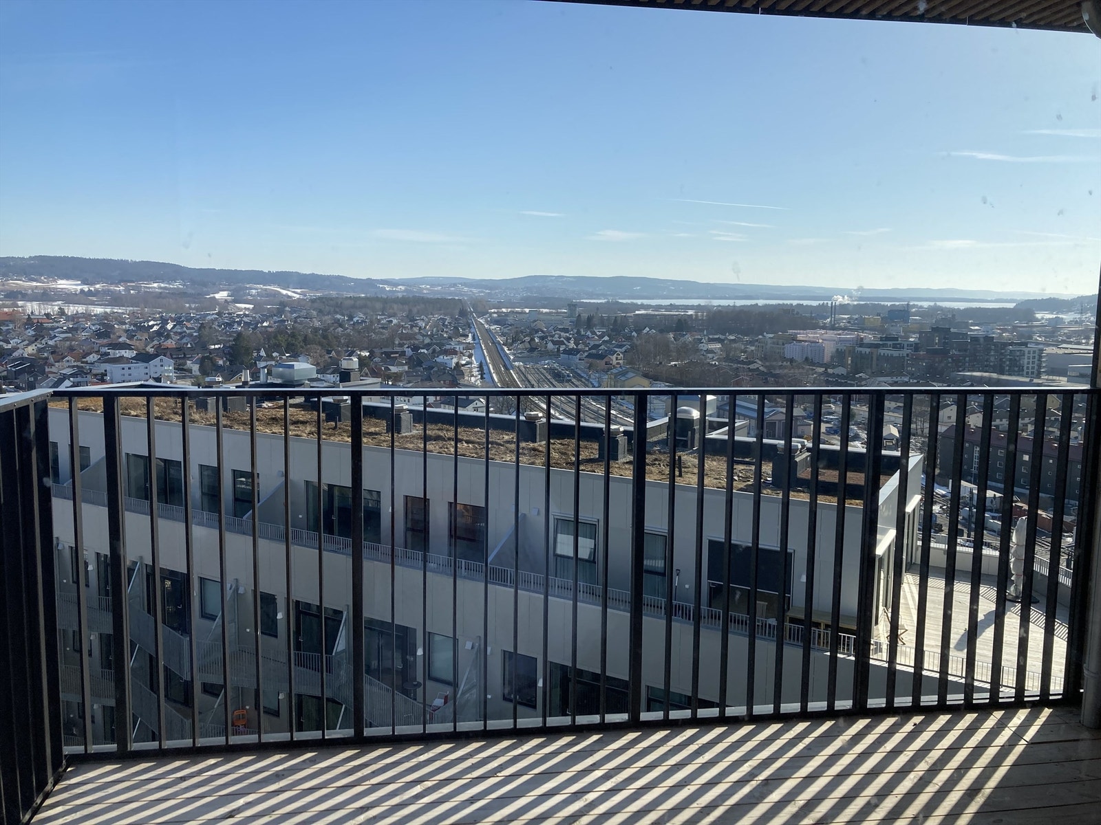 Terrasse med fin utsikt over nærområdet. Galleribilde
