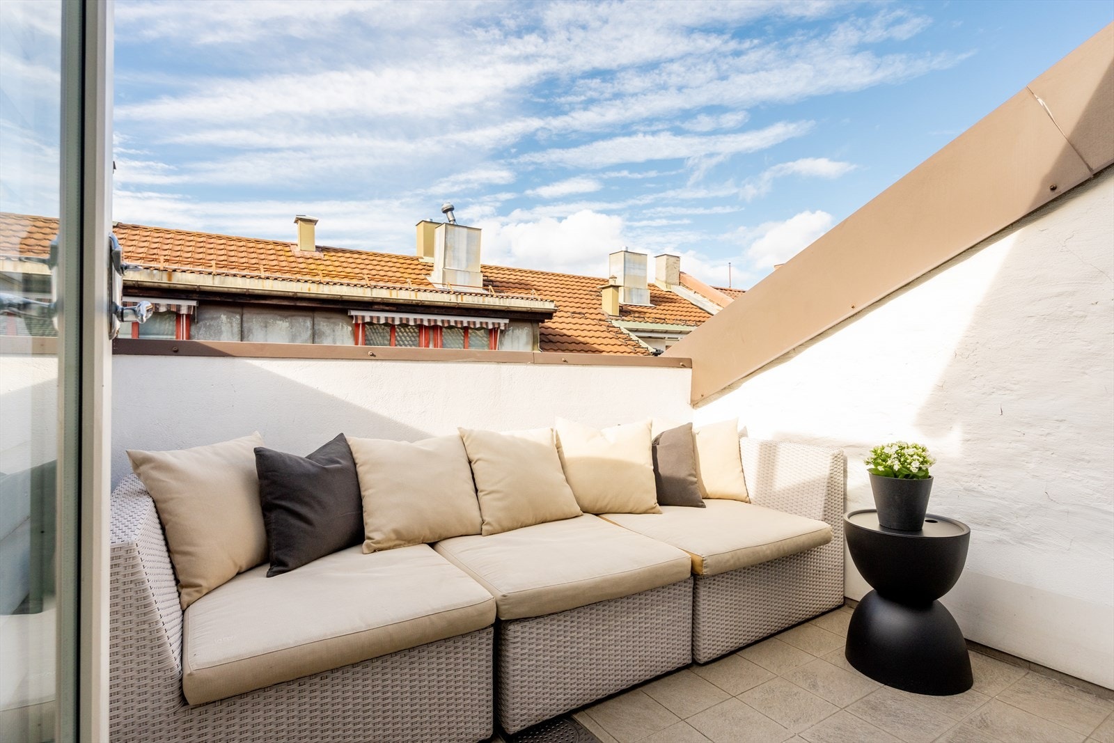 Her får du en unik loftsleilighet med attraktiv beliggenhet på Briskeby/Frogner og privat takterrasse Galleribilde