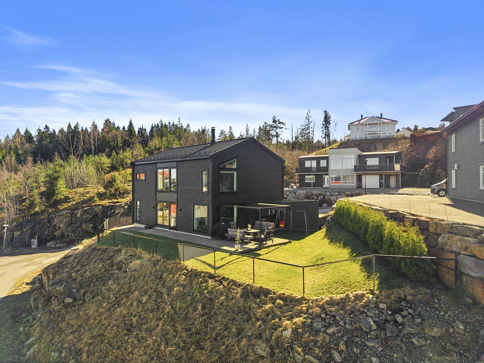 Aktiv Eiendomsmegling v/ Barbro Trotland har gleden av å presentere Hafrakerskrenten 1! Foto: A7 media Galleribilde