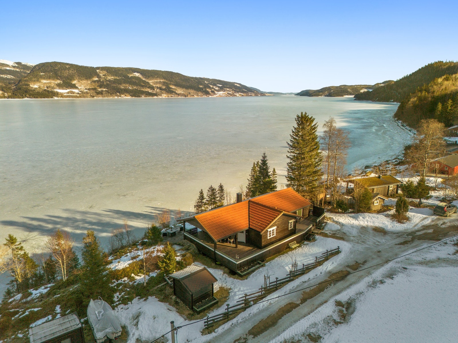 Velkommen til Framverranvegen 1953, presentert av EiendomsMegler 1 v/ John Sivert Brandt. Foto: ELW media (Espen Wåde) Galleribilde
