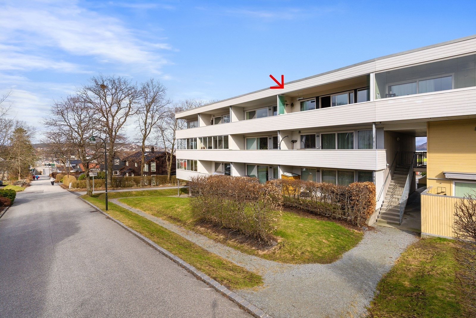 Sølvspennetunet 20 har en meget god beliggenhet i veletablerte, rolige og attraktive omgivelser på Gausel. Galleribilde