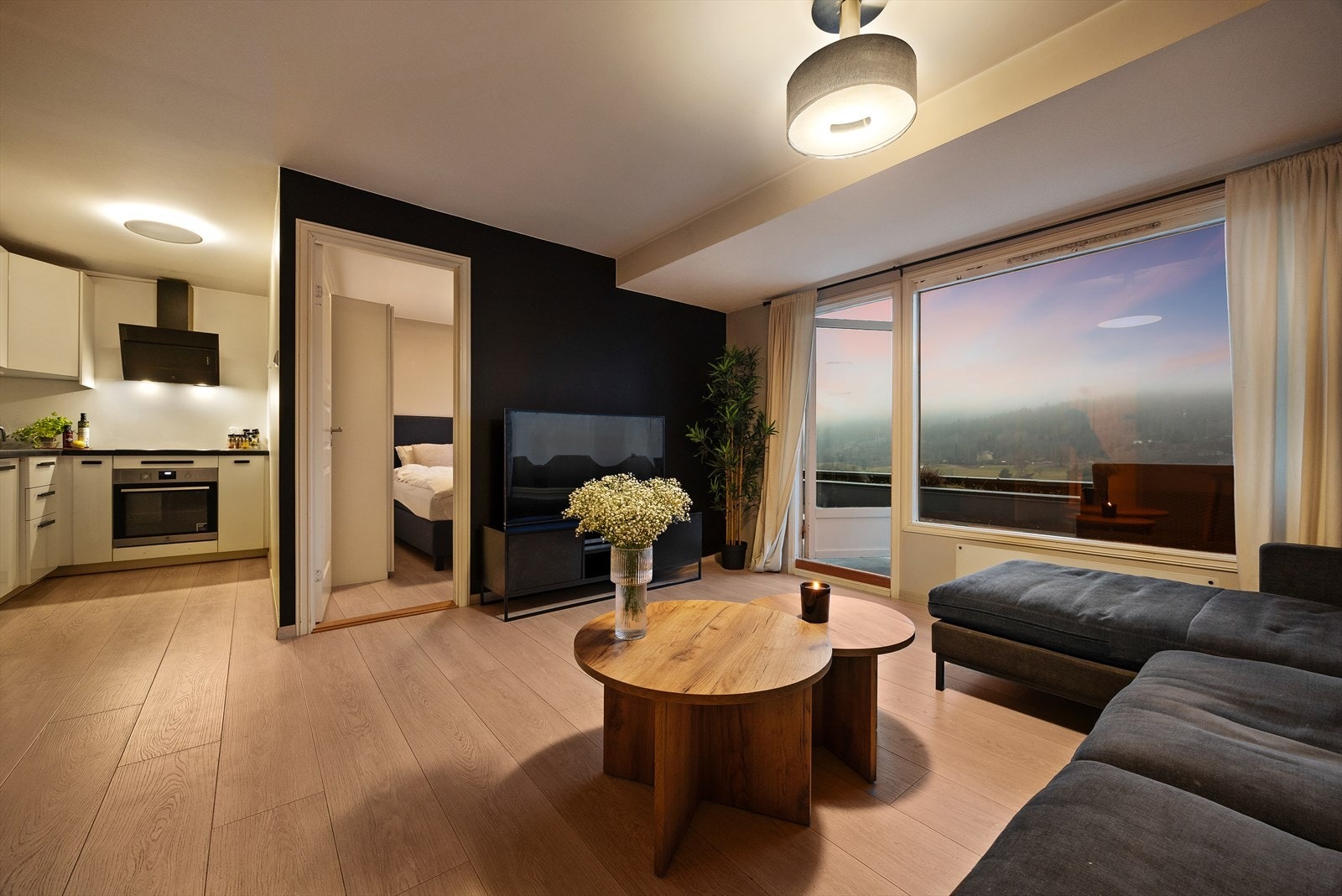 En helhetlig og arealeffektiv leilighet med et internt bruksareal på 47 m². Galleribilde