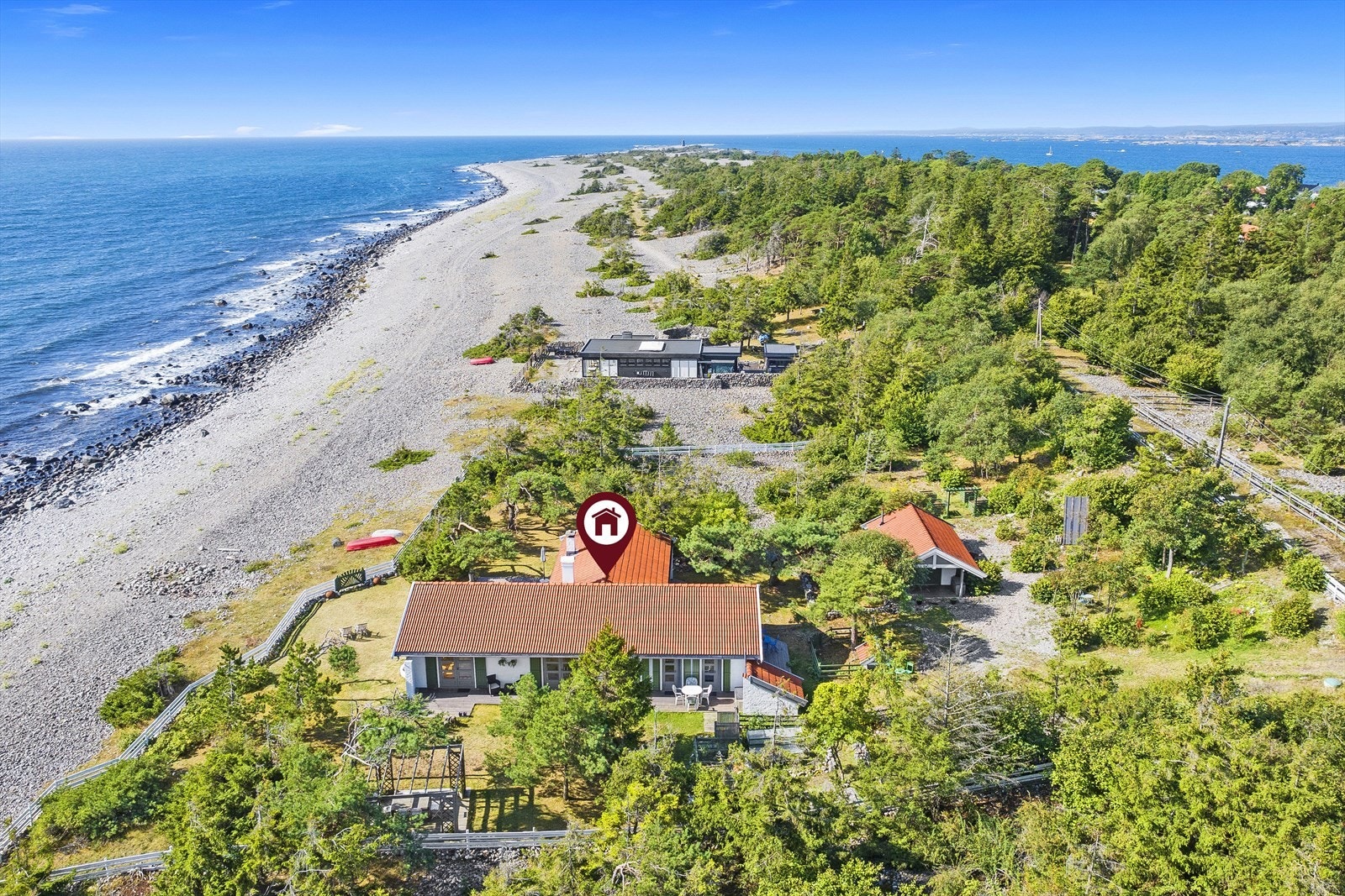 Alle soverom, samt stue, har utgang til terrasse mot nordøst. Galleribilde