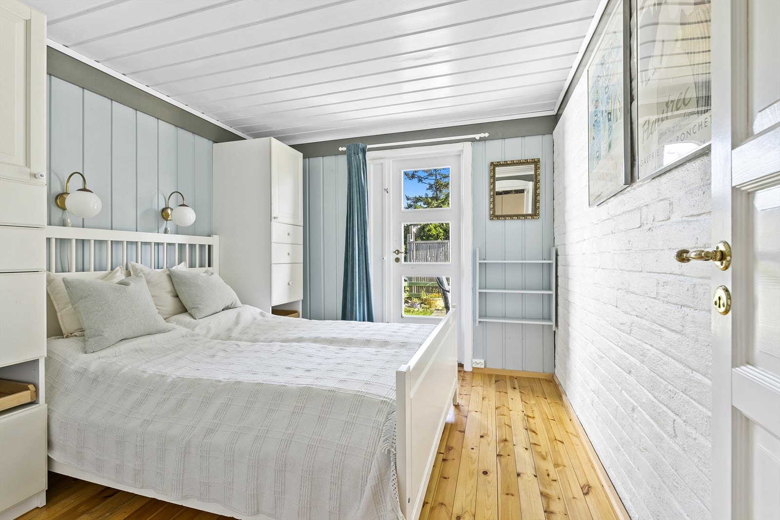 Hytta inneholder ellers tre soverom. Galleribilde