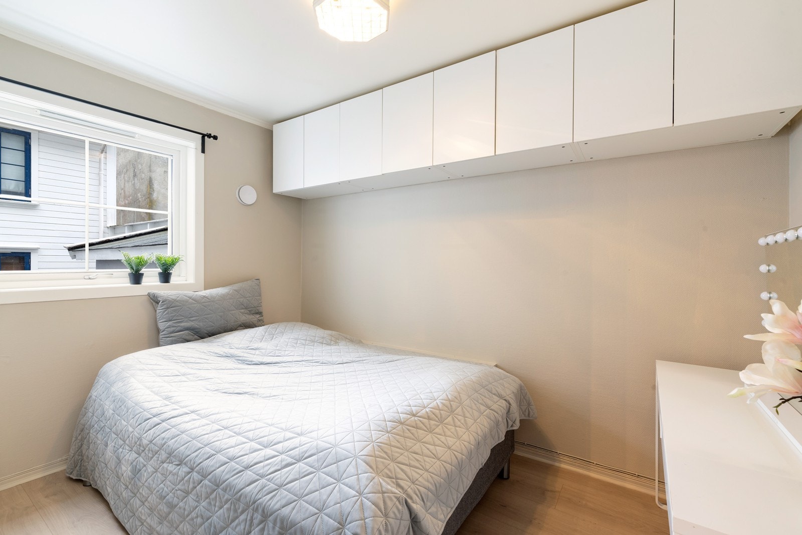Soverom 1 vendt mot bakgård. Galleribilde