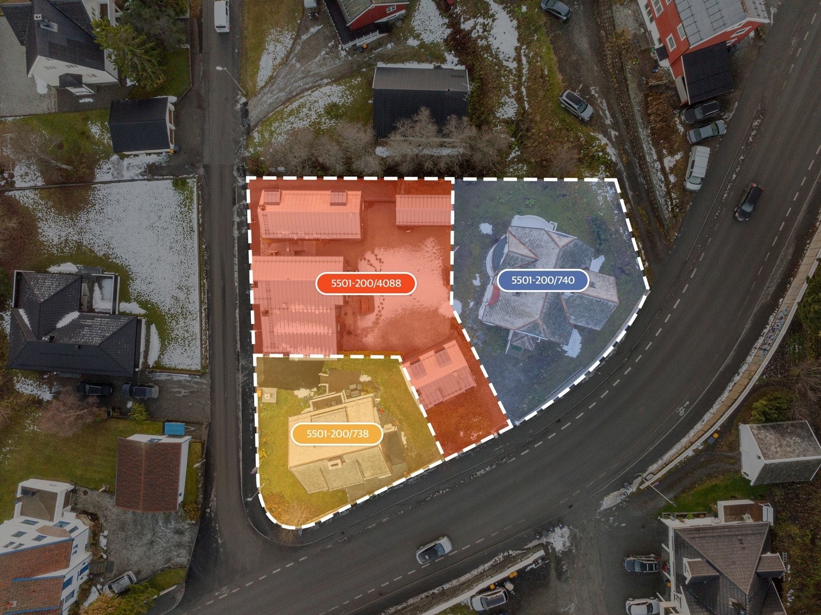 Boligkvartalet består av 3 eiendommer og ligger i Tromsø sentrum.