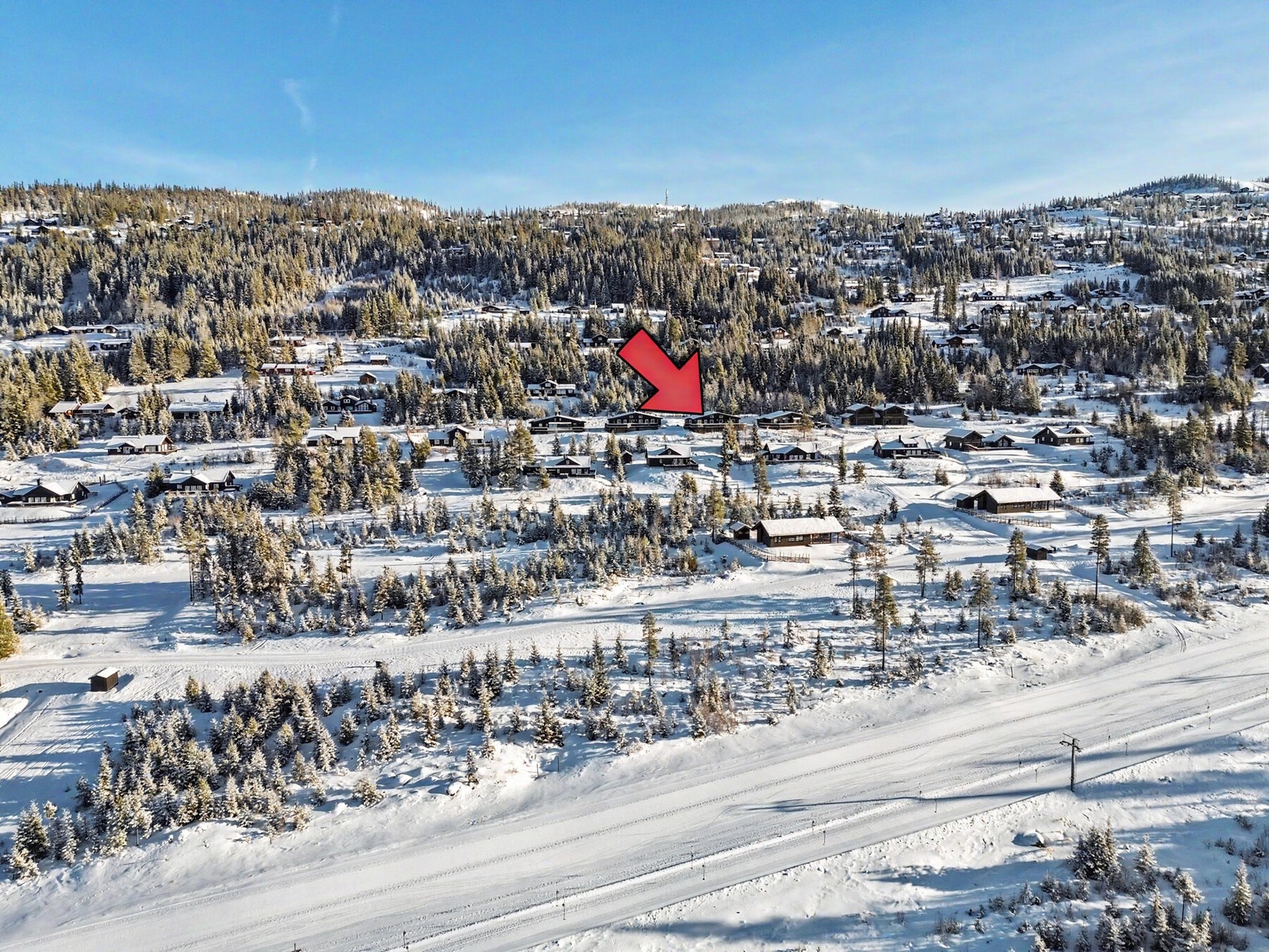 Pen og tilbaketrukket beliggenhet med friområde på baksiden. Galleribilde