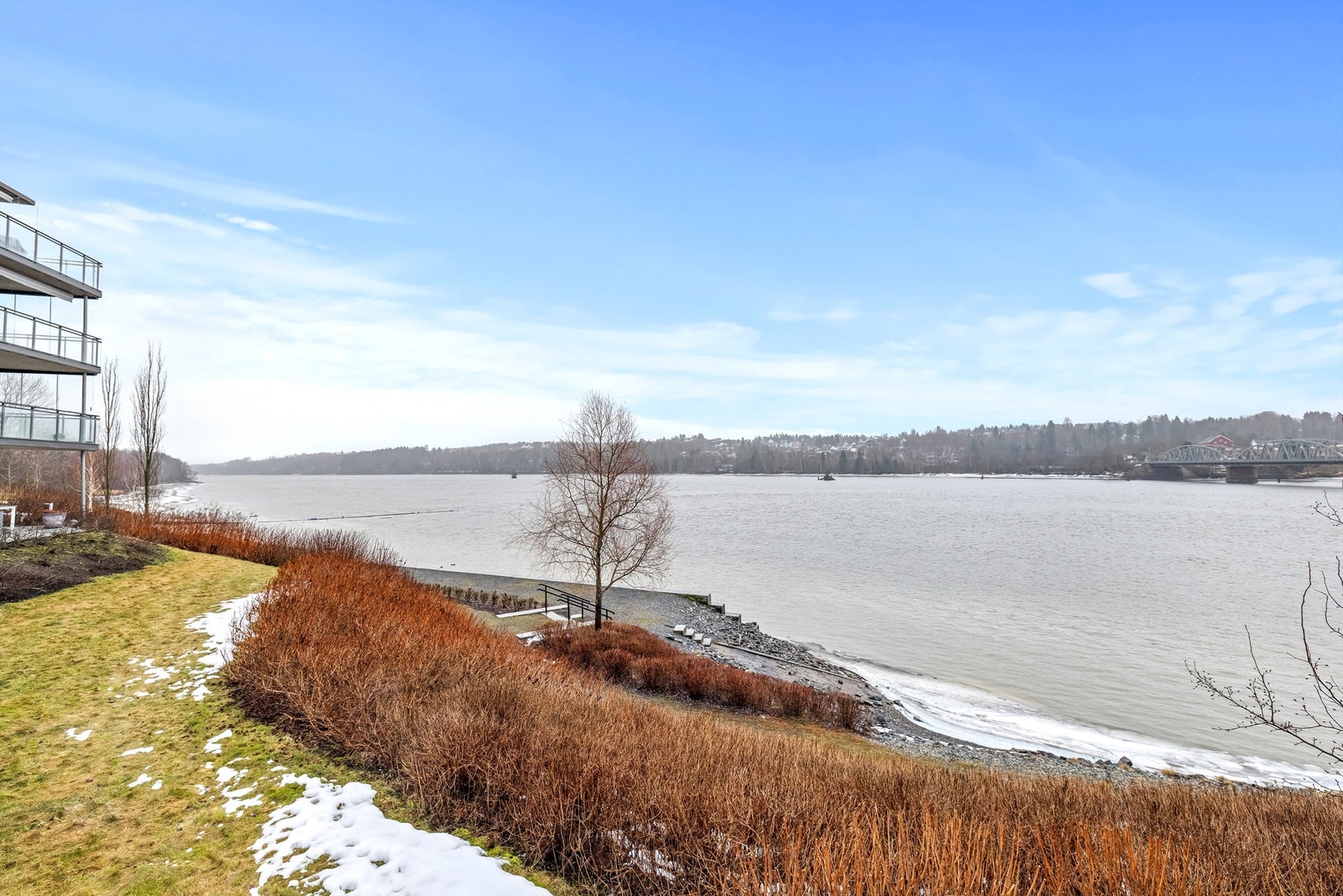 Eiendommen ligger i umiddelbar nærhet til Glomma med fine tur- og rekreasjonsmuligheter. Galleribilde