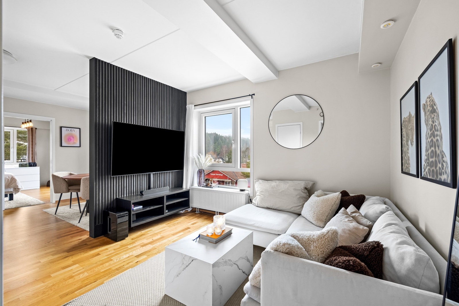 Eiendomsmegler Krogsveen v/Andreas Christophersen ønsker velkommen til Faldalsveien 28. Galleribilde