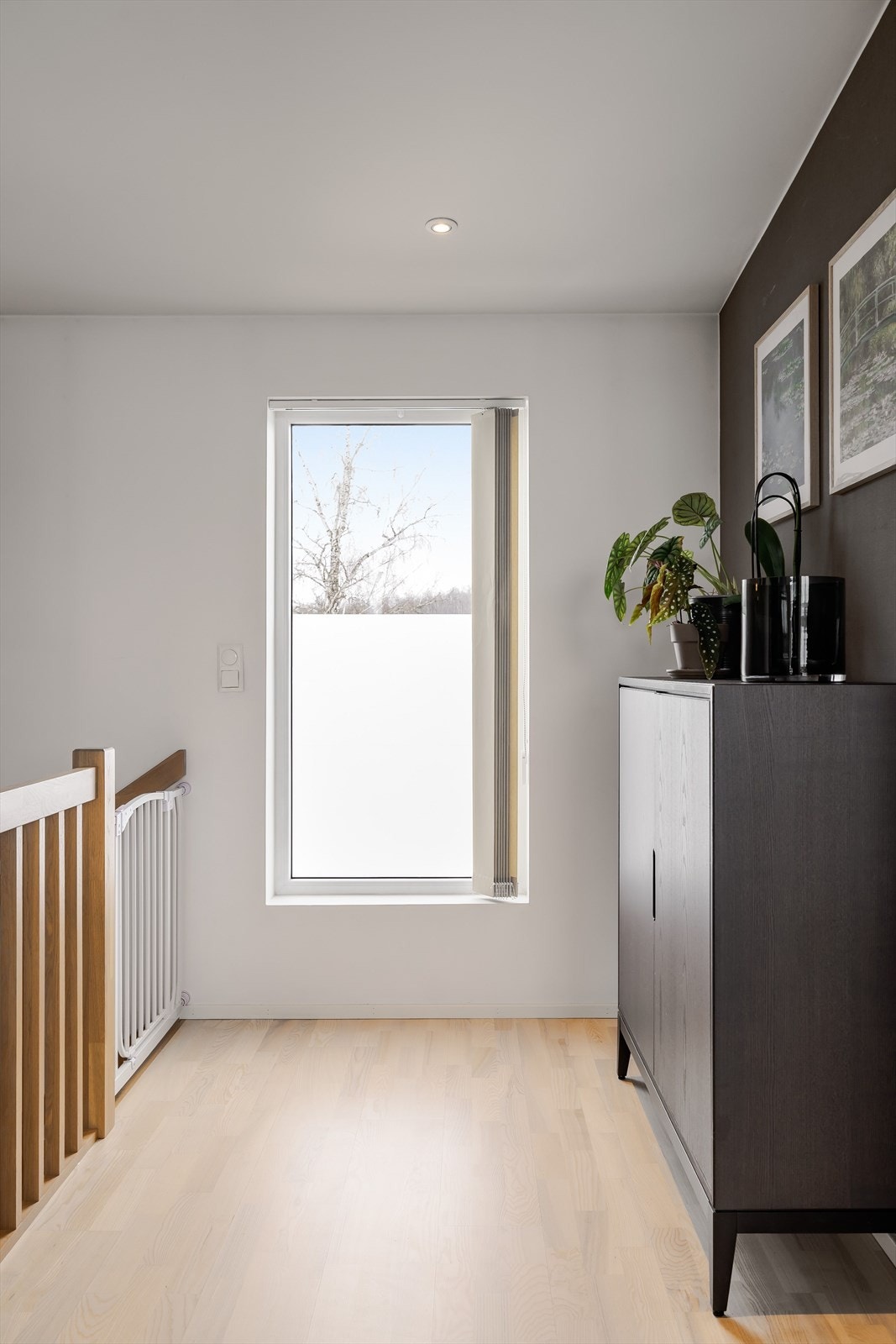 Vi tar turen ned til 1. etasje igjen. Galleribilde