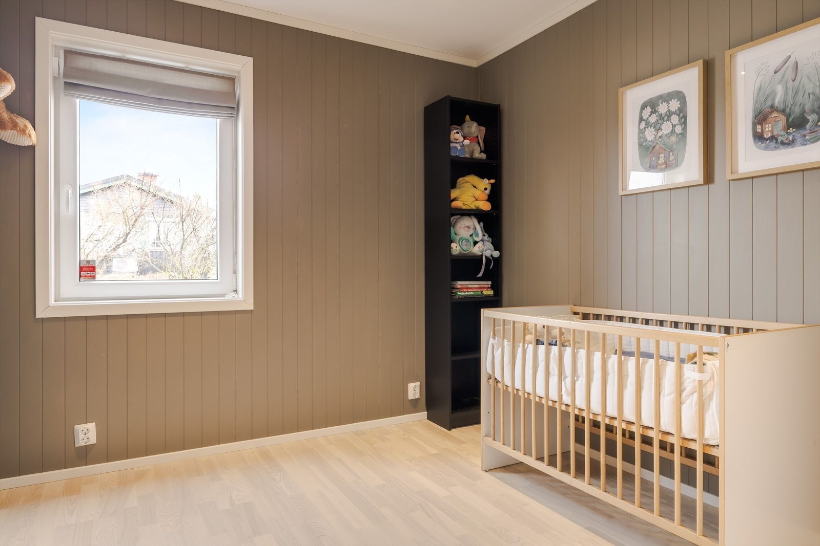 Soverom 3 er et fint rom som i dag er innredet som et nydelig barnerom. Galleribilde