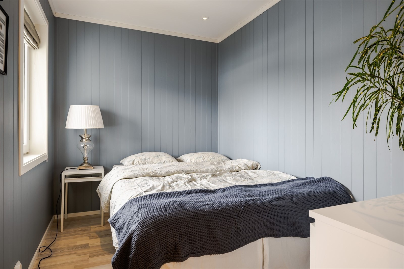 Soverom 2 er også et lyst og innbydende rom med plass til dobbeltseng om ønskelig. Galleribilde