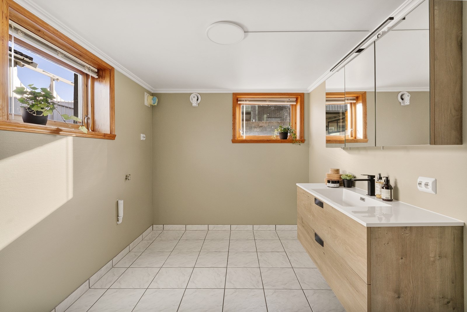 Bad i kjeller Galleribilde