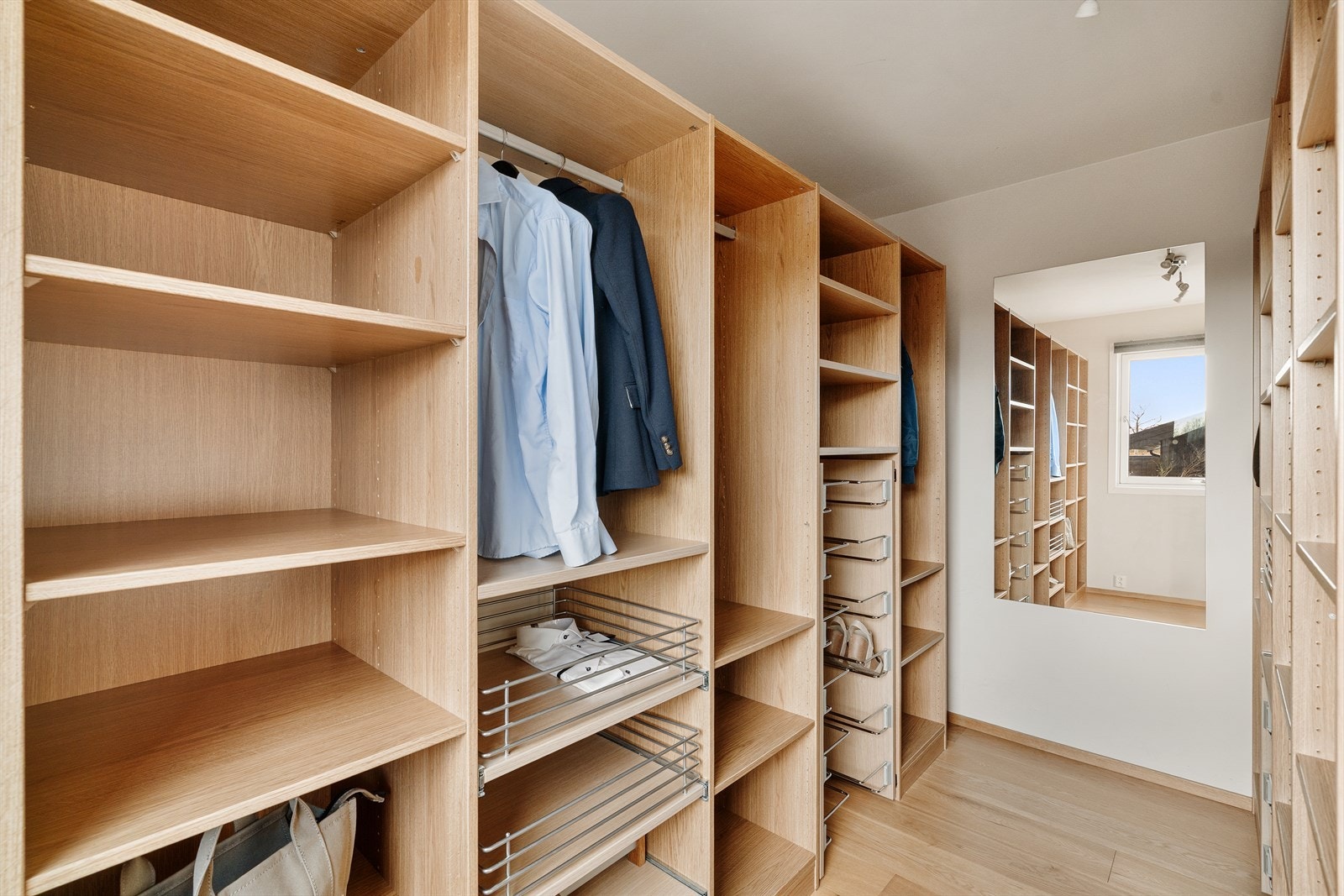 "walk in closet" Galleribilde