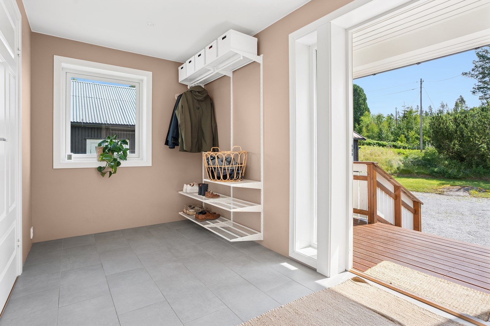 Et godt førsteinntrykk i det du entrer boligen. Galleribilde