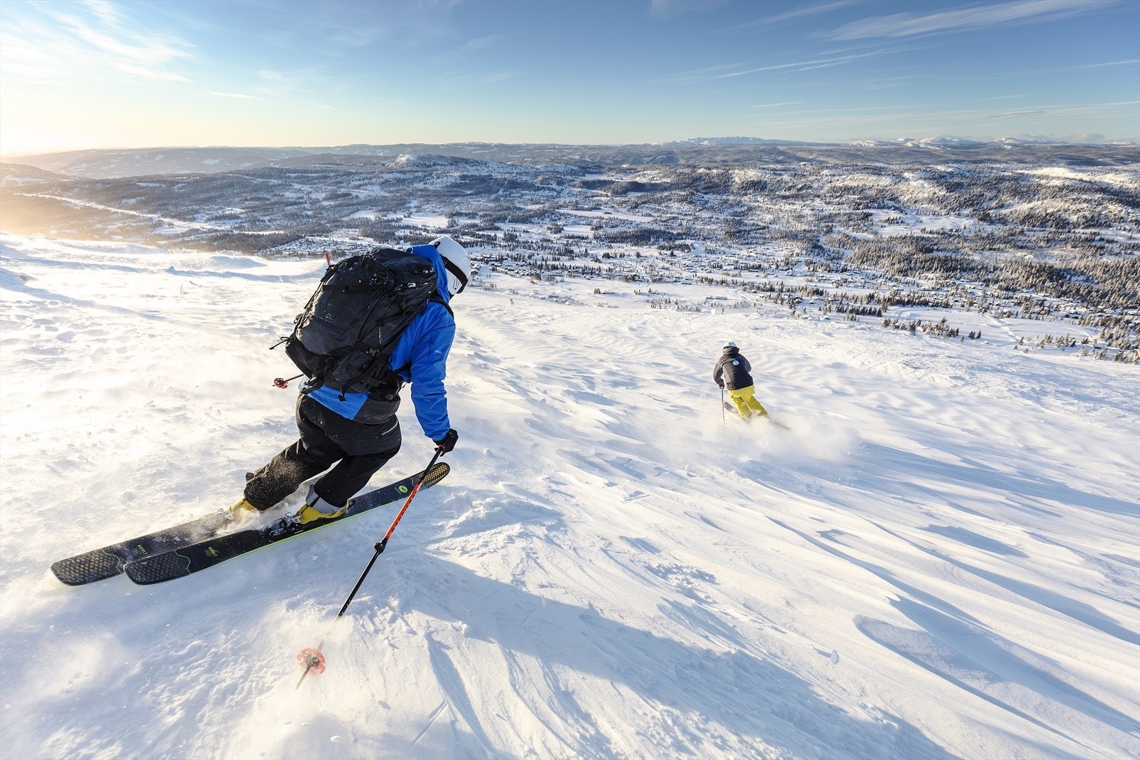 Alpinanlegget på Skeikampen er moderne og familievennlig, med 11 heiser og 21 nedfarter, inkludert en 8-seters stolheis helt til toppen. Anlegget tilbyr også gode offpist-muligheter samt et moderne parkanlegg for twintip og snowboard. Galleribilde