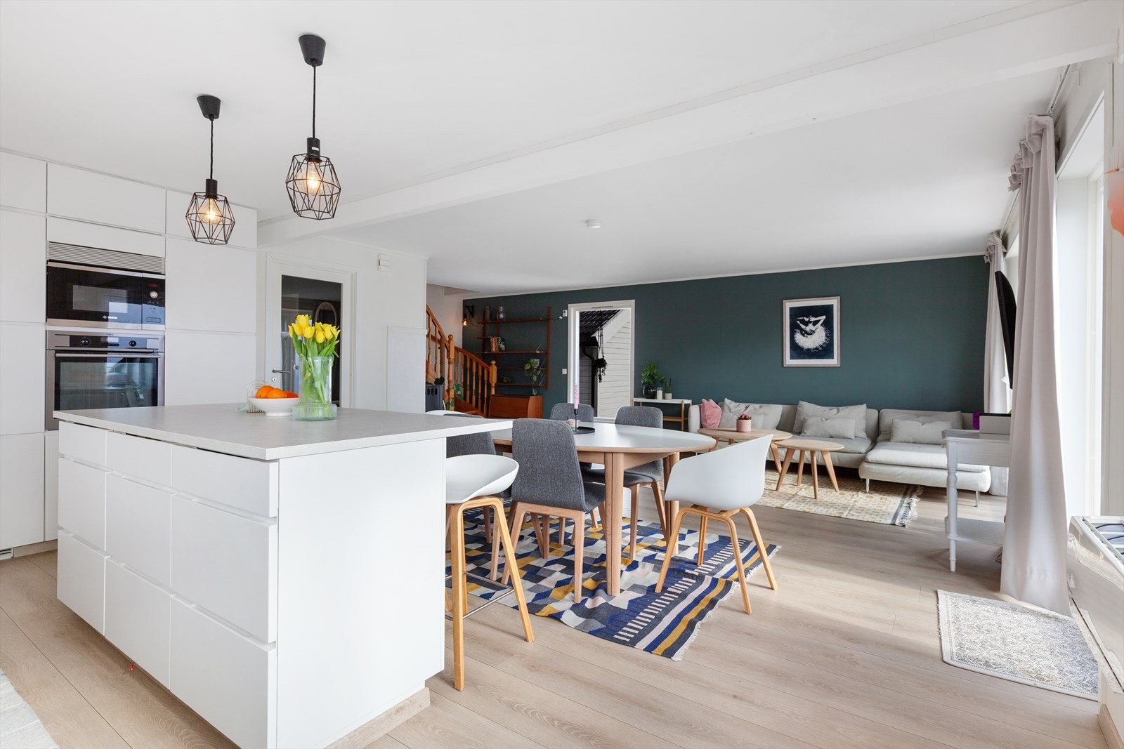 Stue/kjøkken 1. etasje. Galleribilde