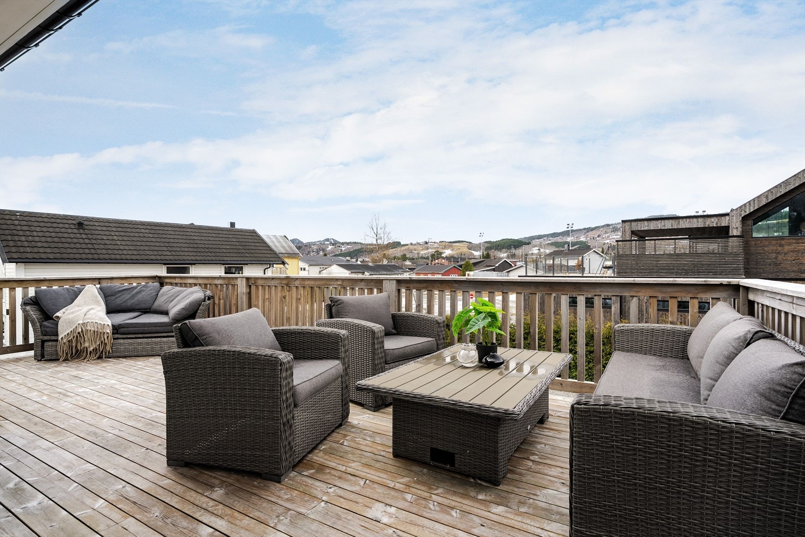 Terrassen er på ca. 25 kvm. Galleribilde