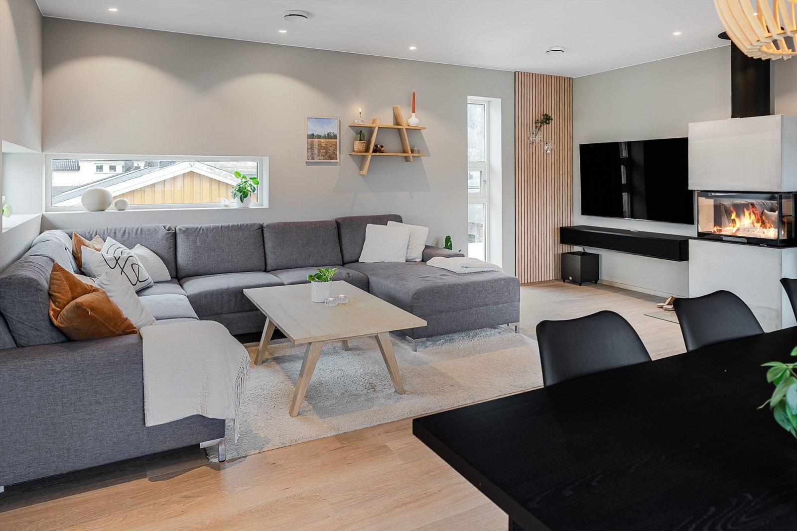 Her får dere en innholdsrik enebolig med moderne standard fra 2020 Galleribilde