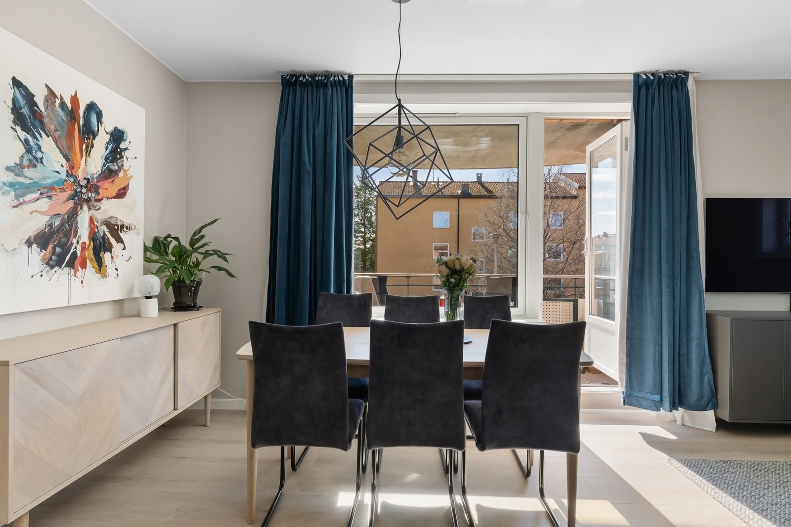 Vinduer og balkongdør skiftet i 2013 Galleribilde