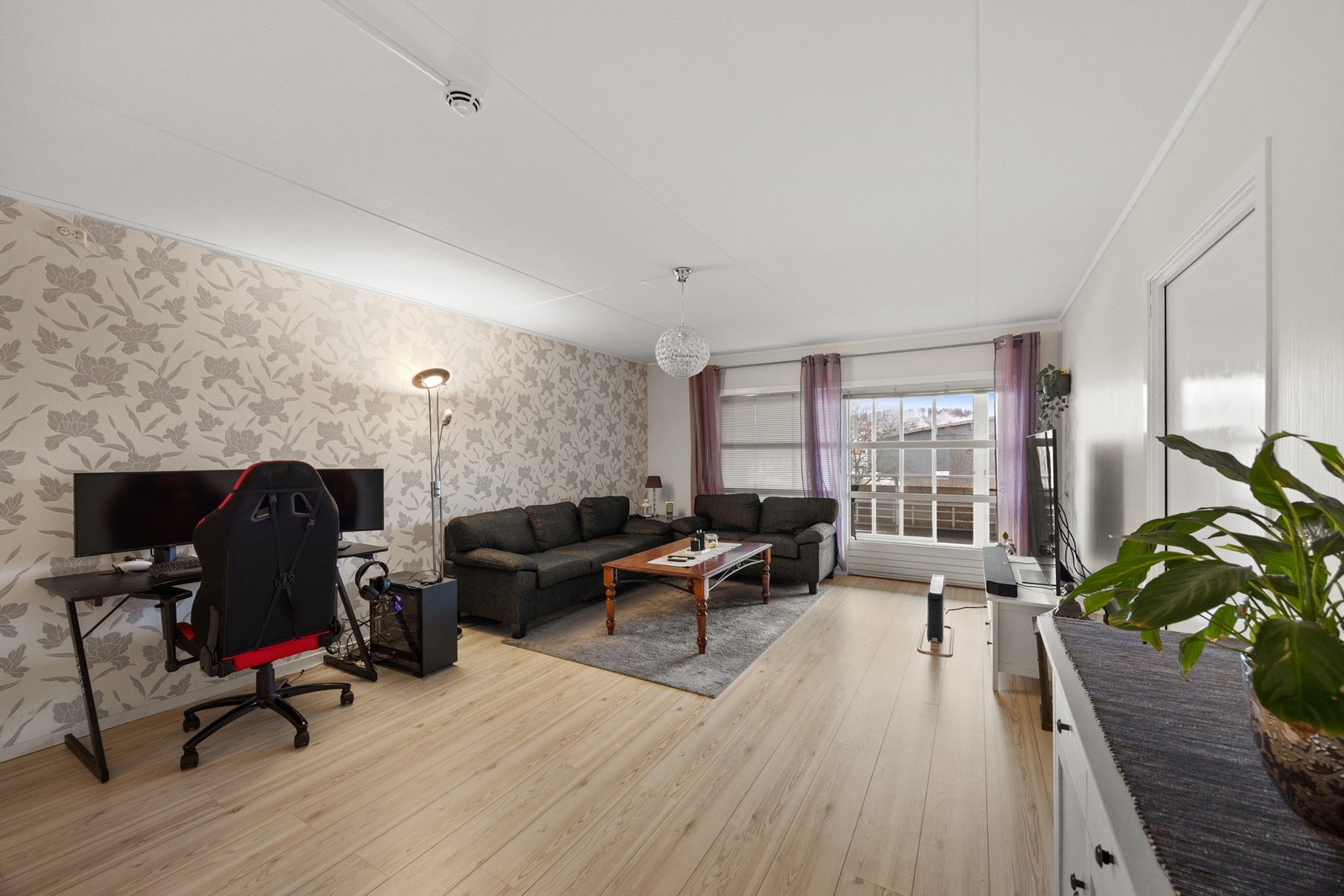 Stue/kjøkken - ca 33 kvm. Galleribilde