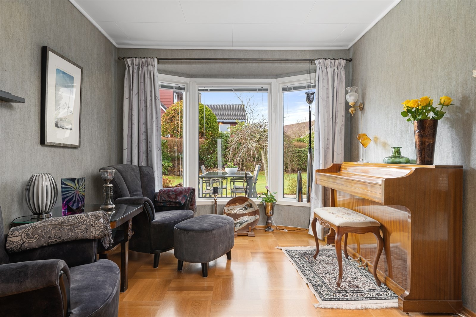 Dette er tidligere ett soverom som er tatt inn i stuen. Galleribilde