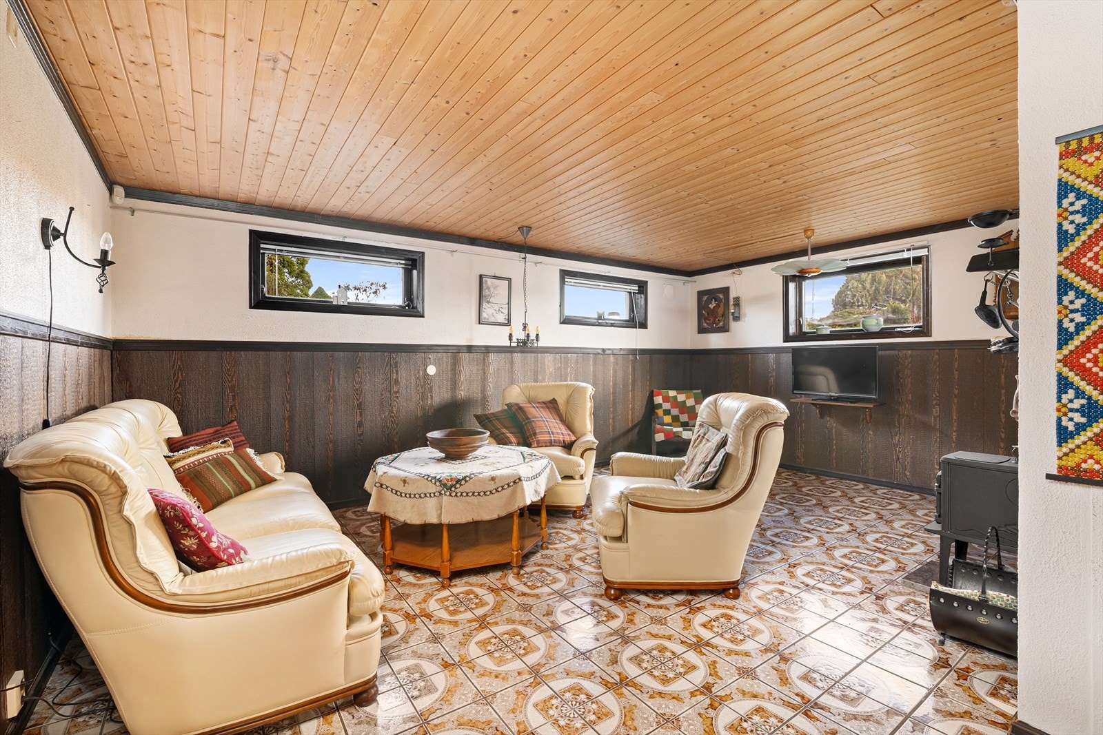 Rommet benyttes i dag som en ekstra tv-stue Galleribilde