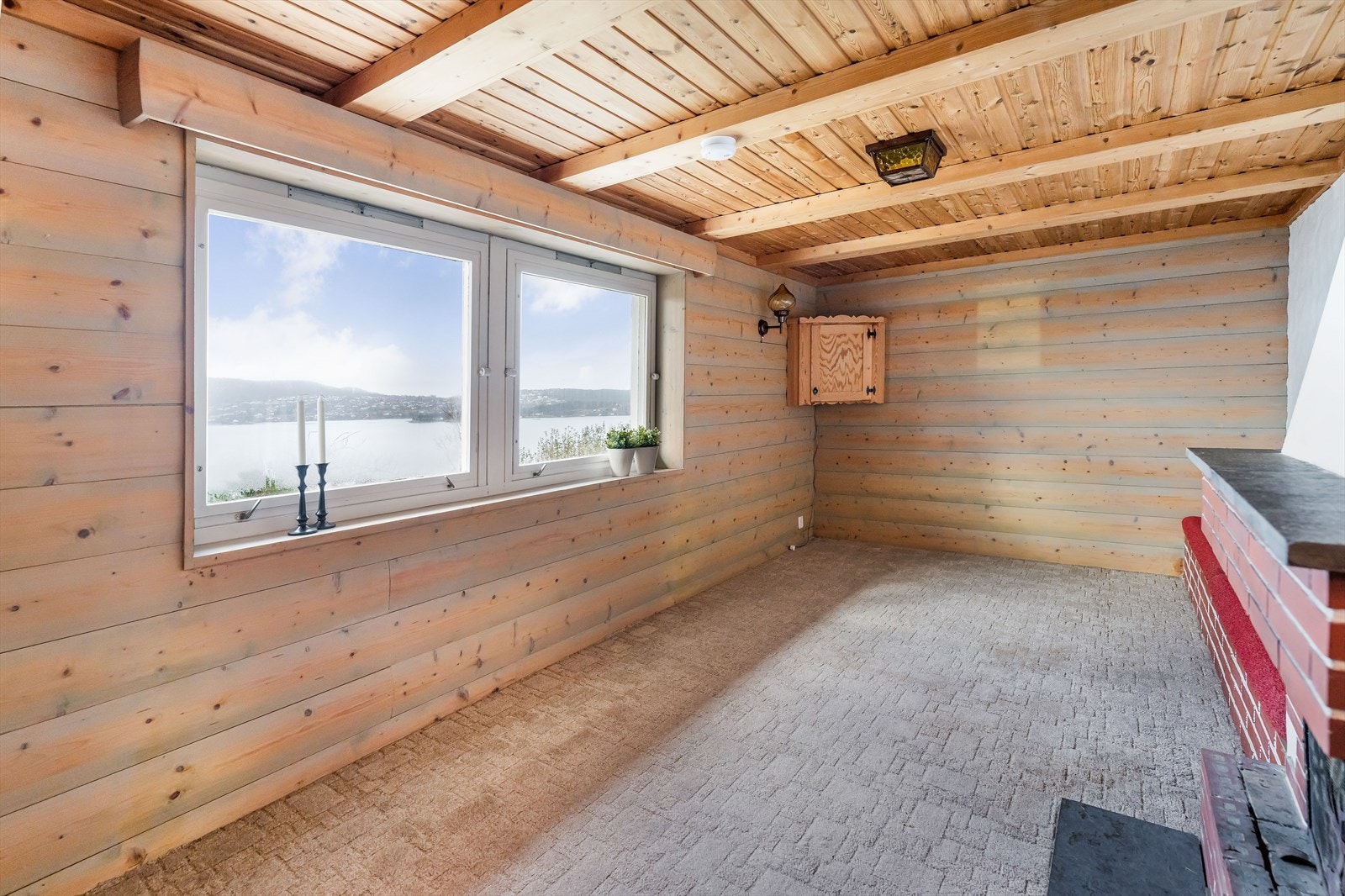 Fantastisk utsikt og godt lys fra vinduene! Galleribilde