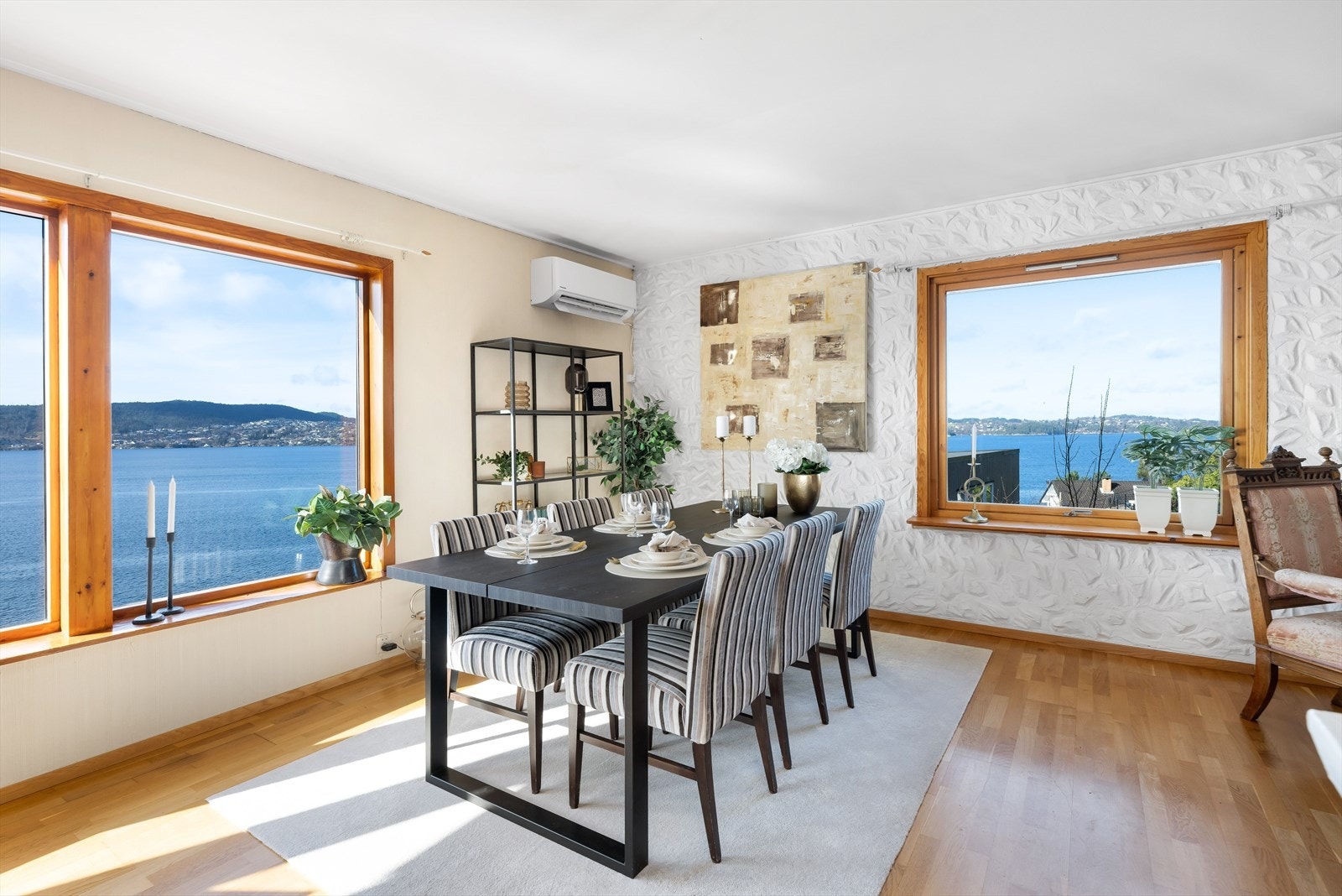 Her kan du samle familien til koselige måltid mens dere nyter Byfjorden! Galleribilde