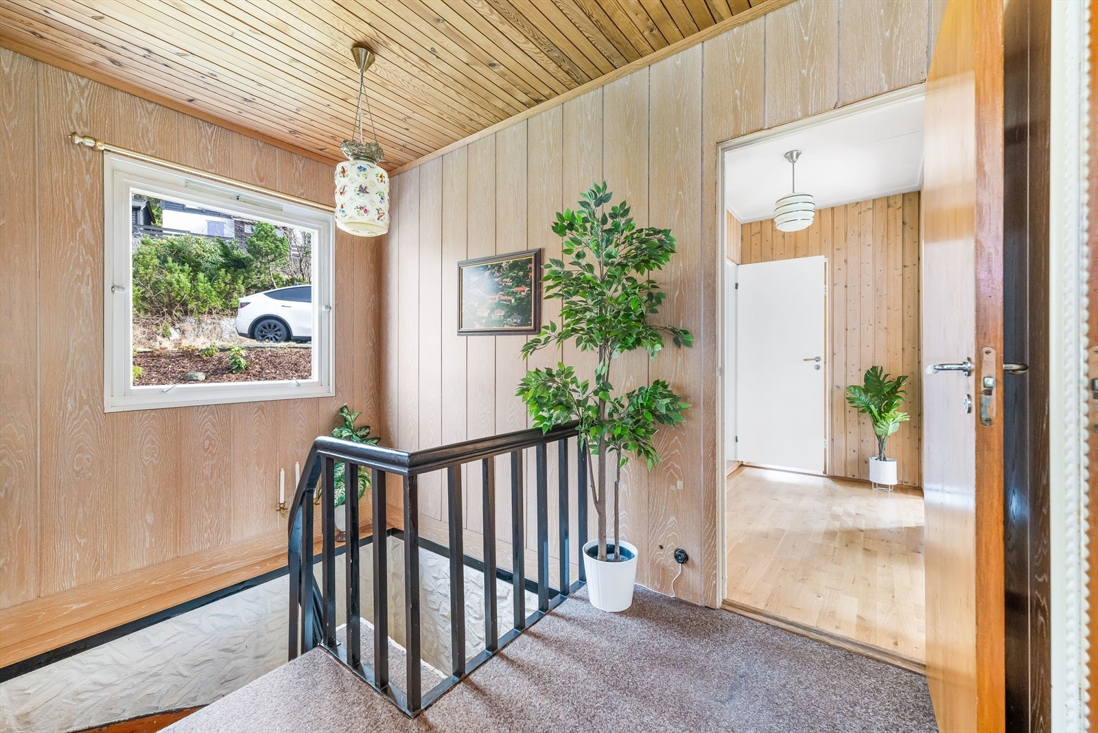 Gang med trapp opp til u etg. Galleribilde