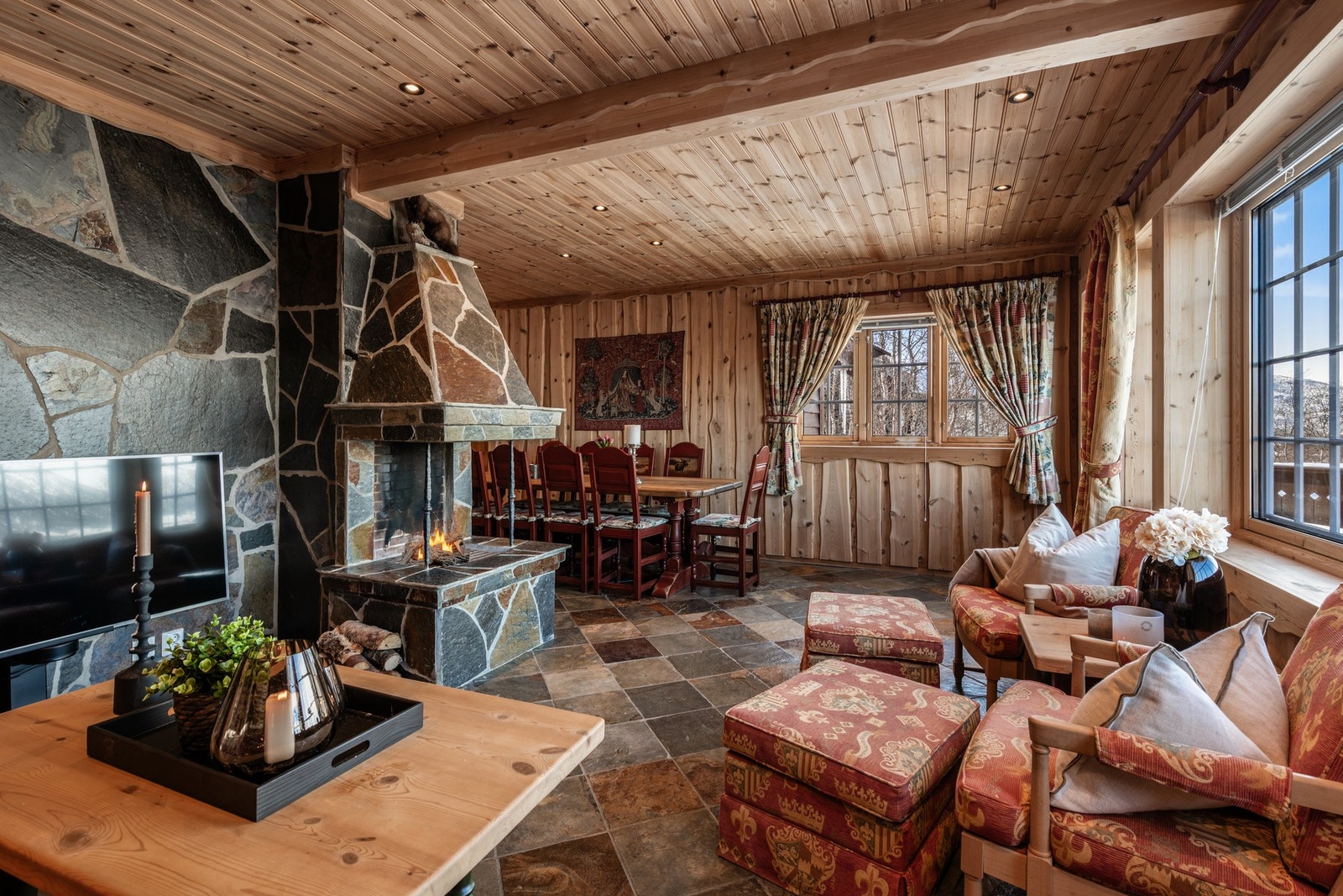 Hytten er full av sjarmerende detaljer som fanger blikket Galleribilde