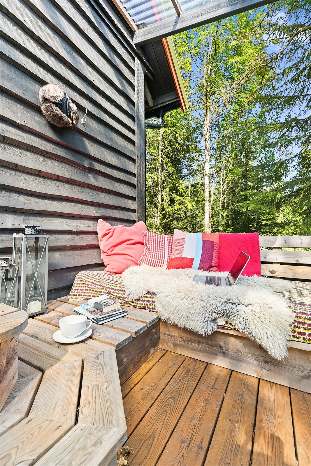 Kosekrok for avslapping eller rett og sett en hytte kontor dag. Galleribilde