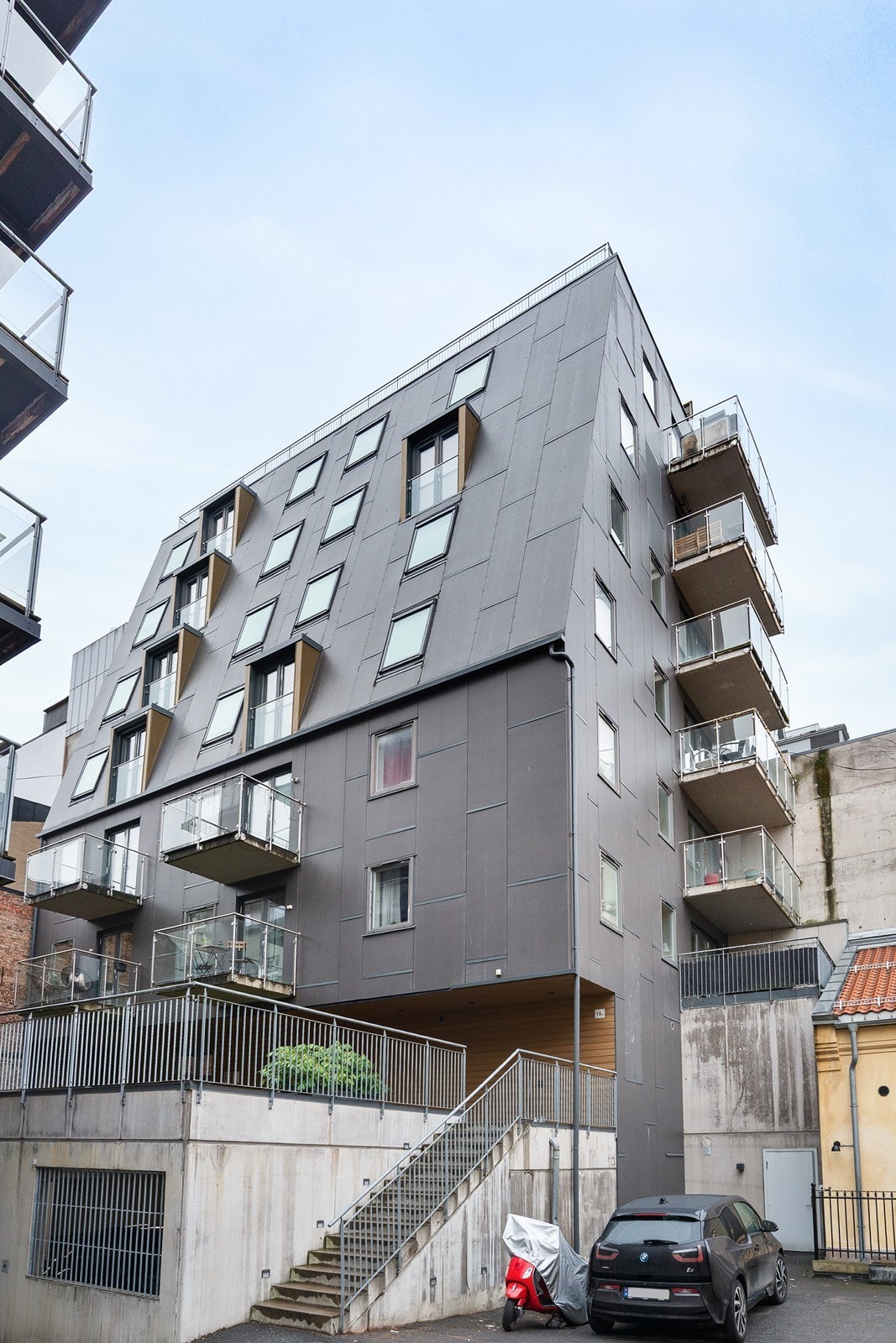 Du finner gode kollektivforbindelser, alt av fasiliteter, grøntområder og servicetilbud rett utenfor døren. Galleribilde