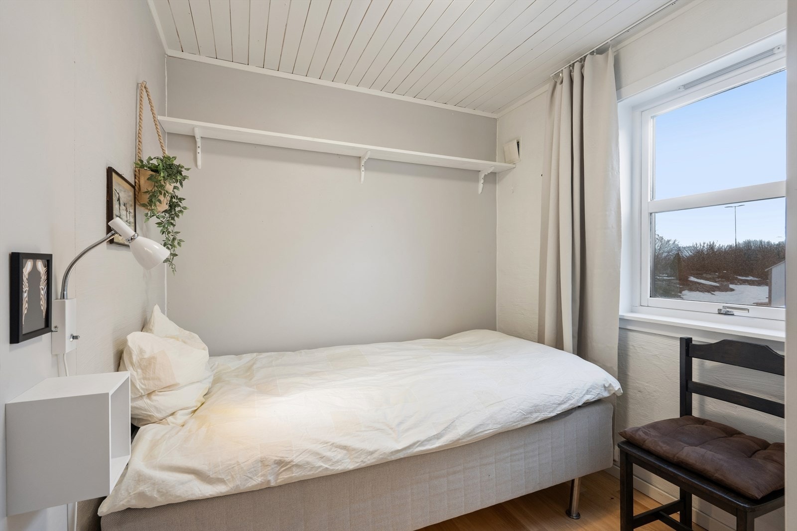 Soverom 2 i utleiedel, nordvendt. Galleribilde