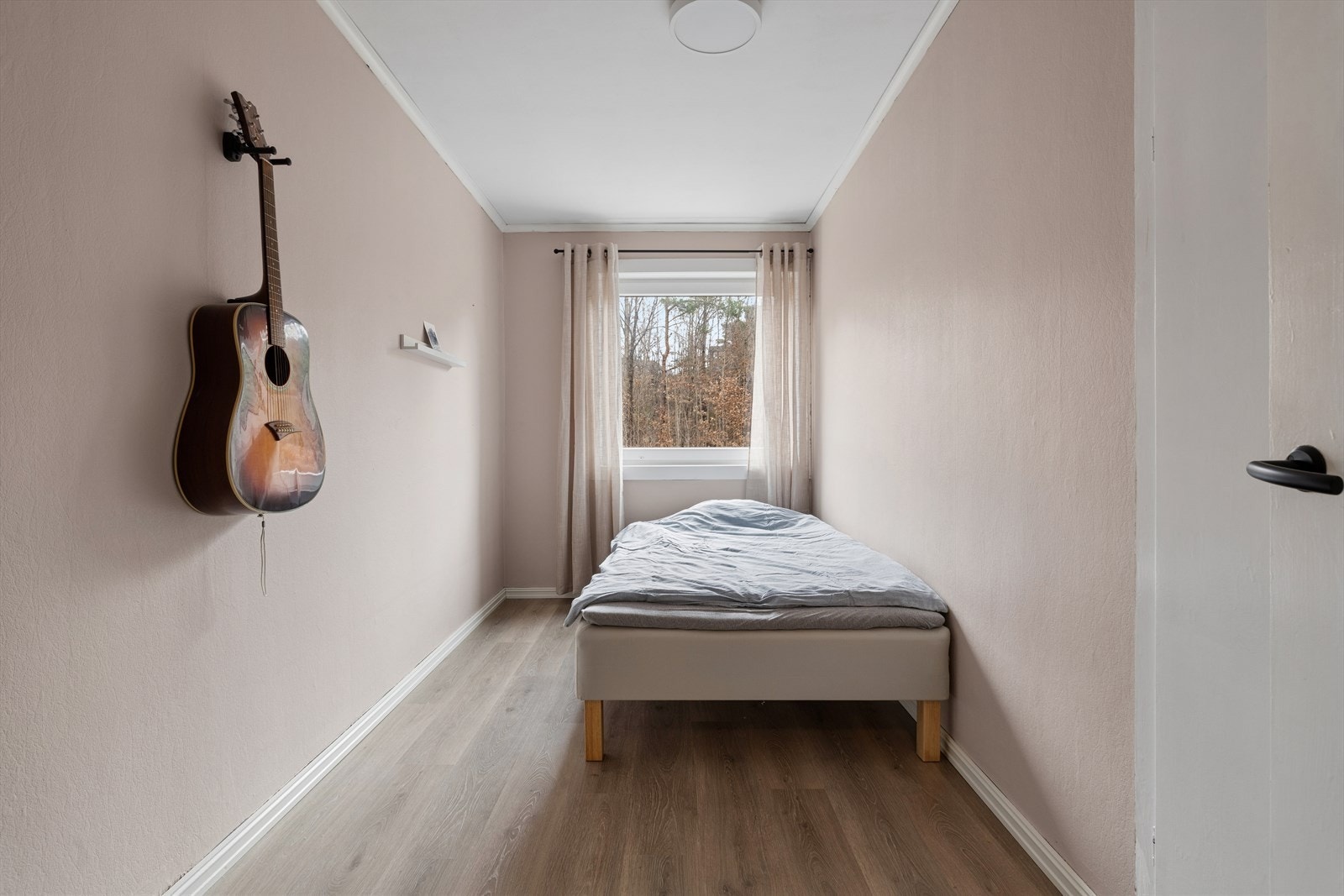 Soverom 2 passer perfekt som gjesterom/kontor Galleribilde