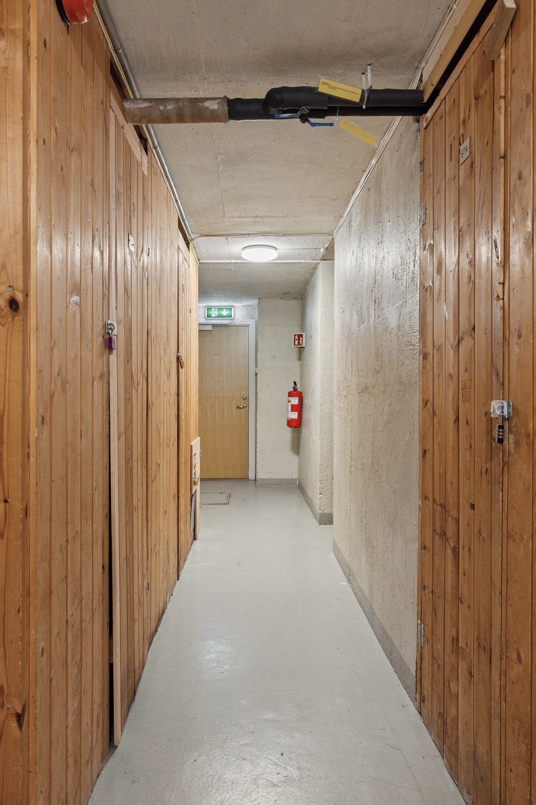 Det medfølger i tillegg en kjellerbod på 3m2 og en loftsbod på 2m2. Galleribilde